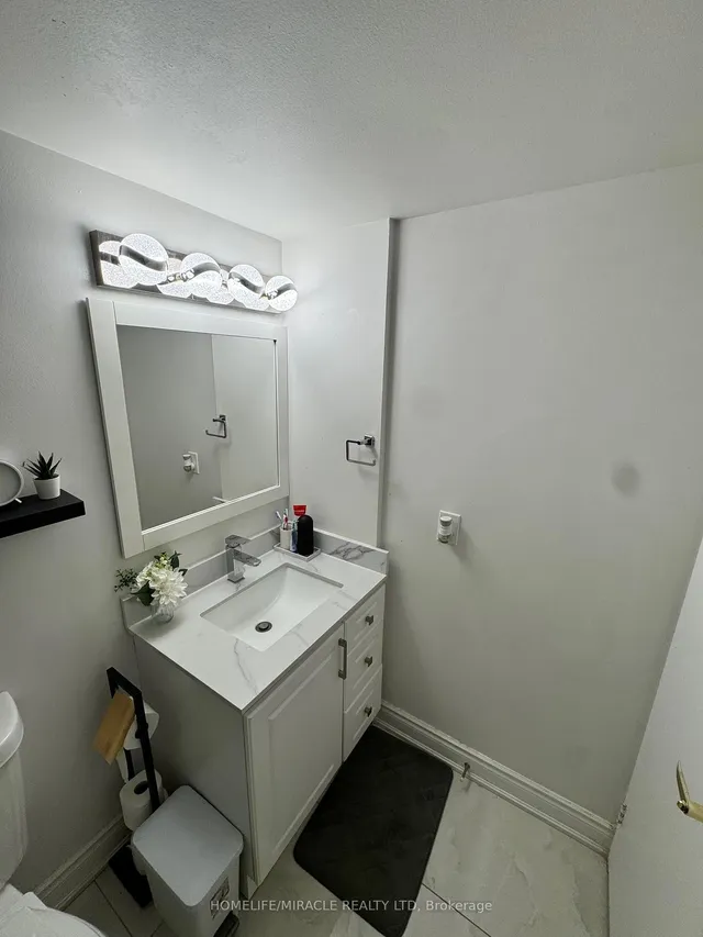 Additional property image - 25 Kensington Rd Unit 809