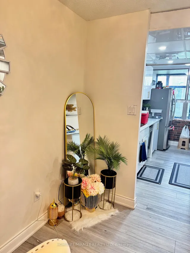 Additional property image - 25 Kensington Rd Unit 809