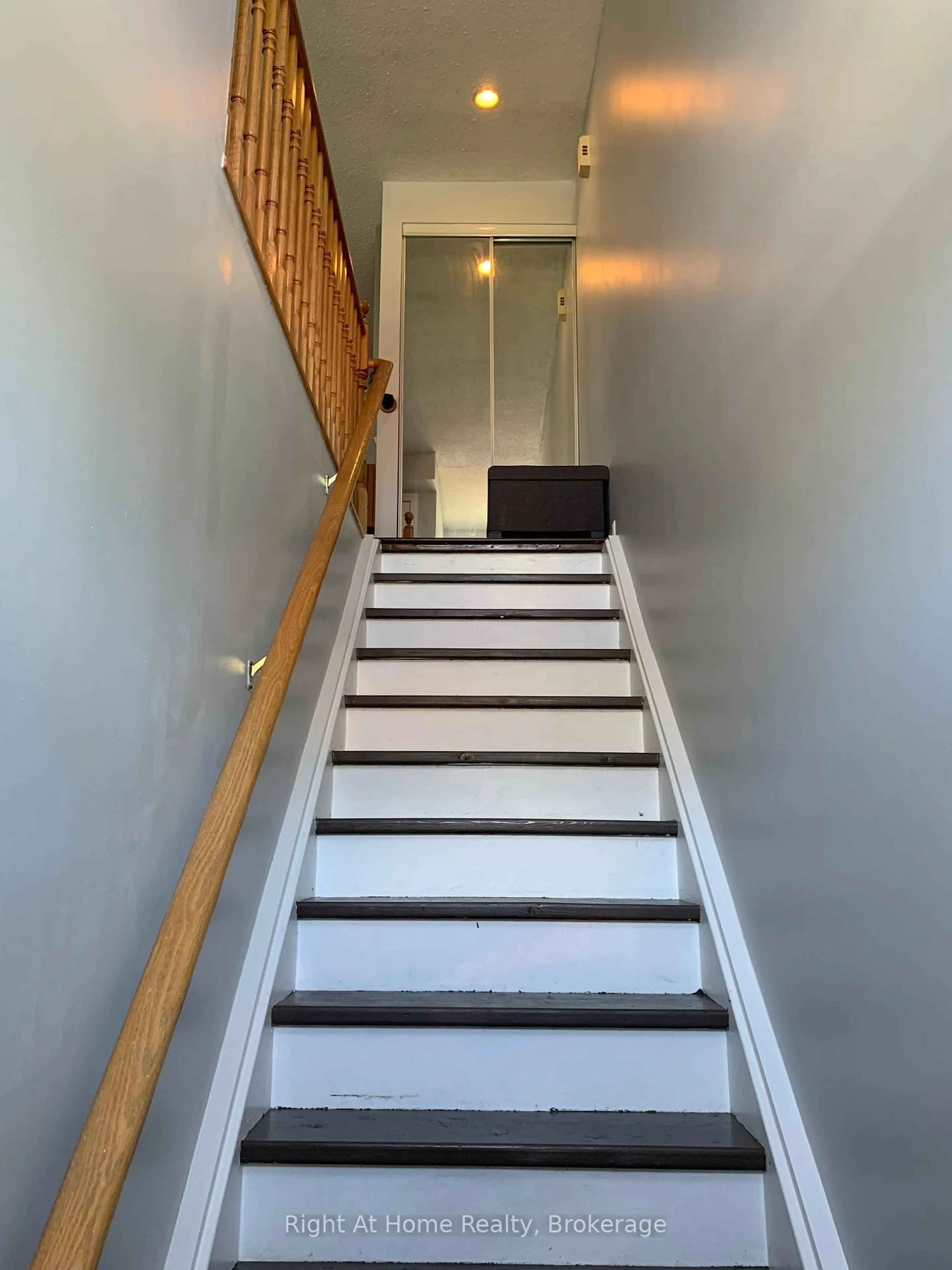 Stairs for 1701 Lampman Ave #706, Burlington Ontario L7L 6R7