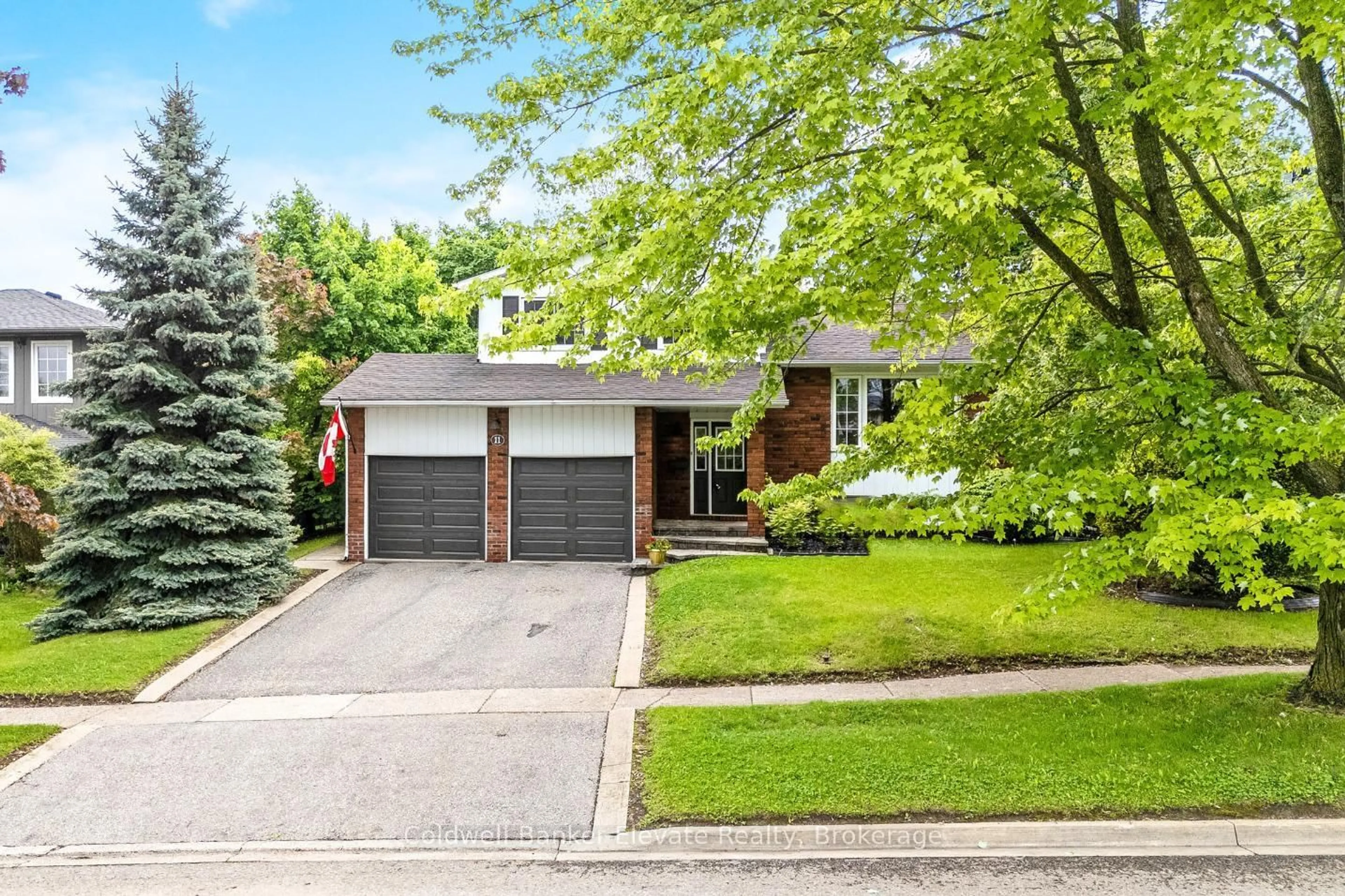 Home with brick exterior material, street for 11 Hillside Dr, Halton Hills Ontario L7G 4W2
