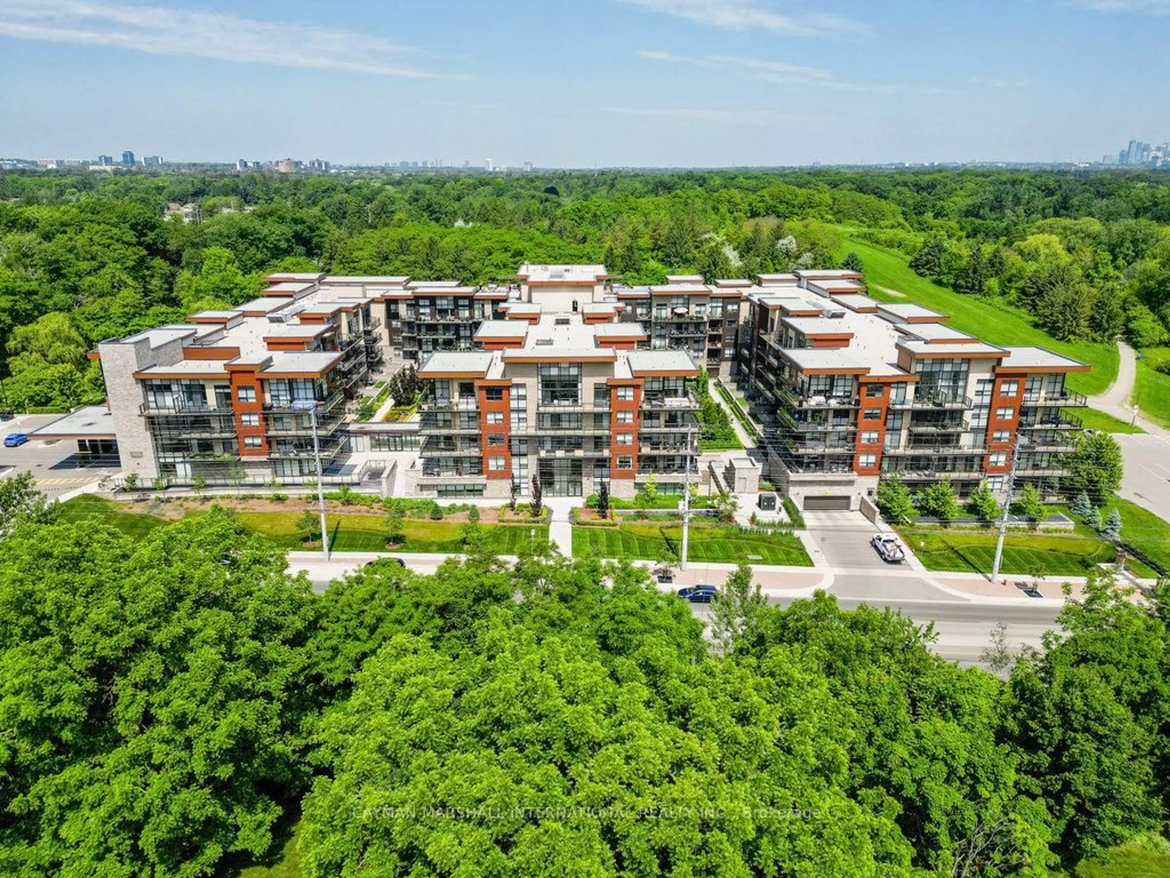 A pic from outside/outdoor area/front of a property/back of a property/a pic from drone, unknown for 1575 Lake Shore Rd #462, Mississauga Ontario L5J 0B1