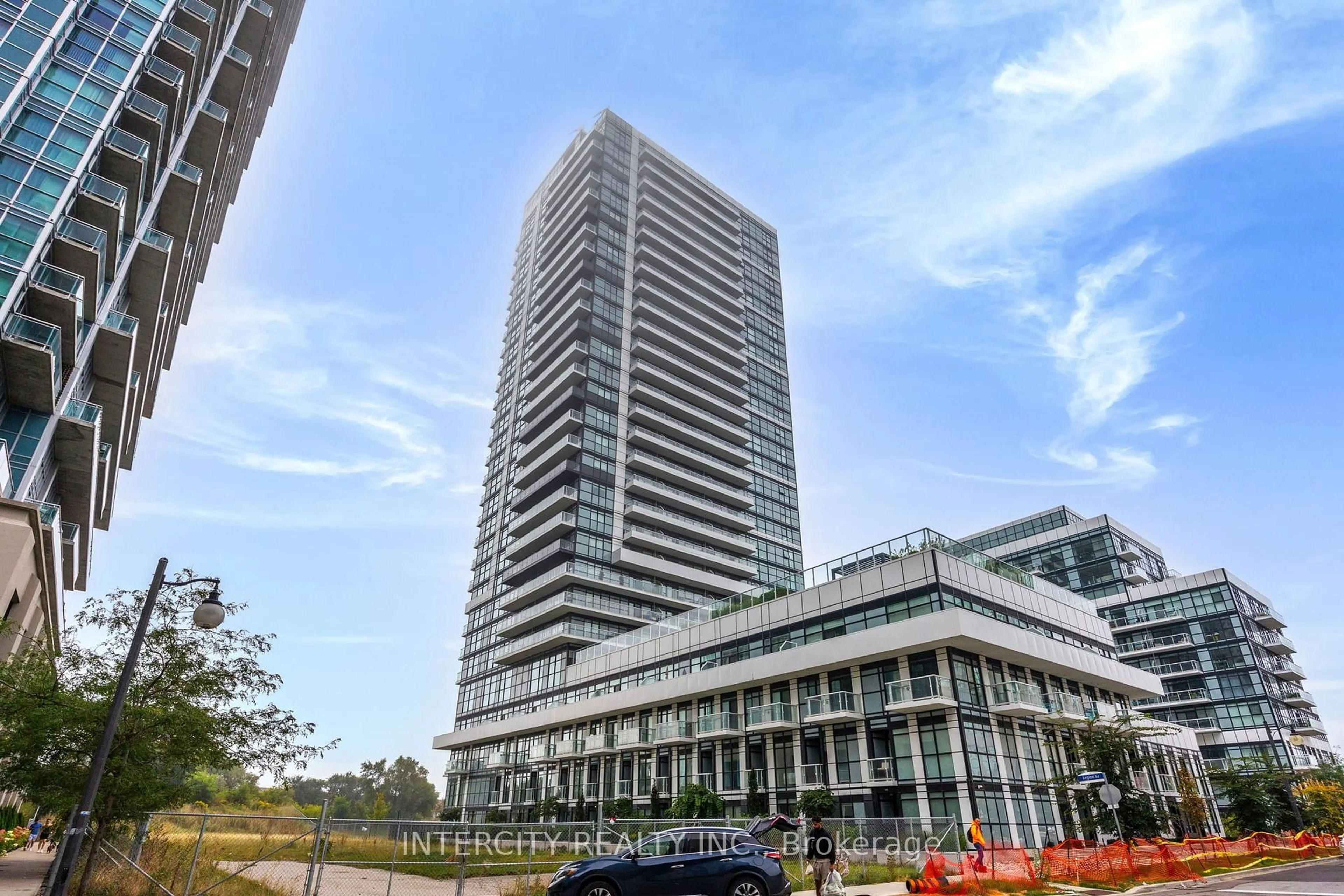 Indoor foyer for 251 Manitoba St #2605, Toronto Ontario M8Y 0C7