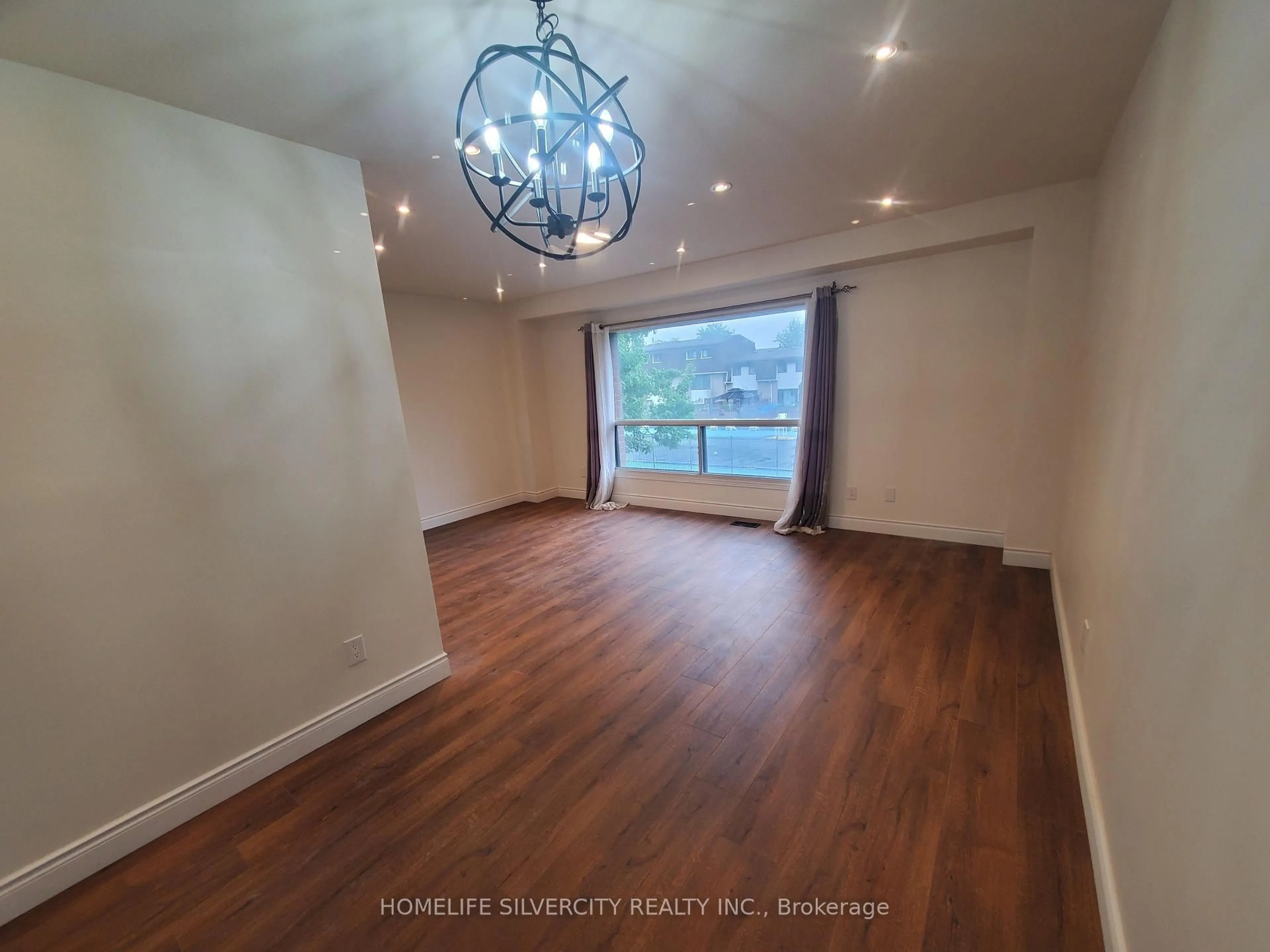 A pic of a room for 475 Bramalea Rd #208, Brampton Ontario L6T 2X3