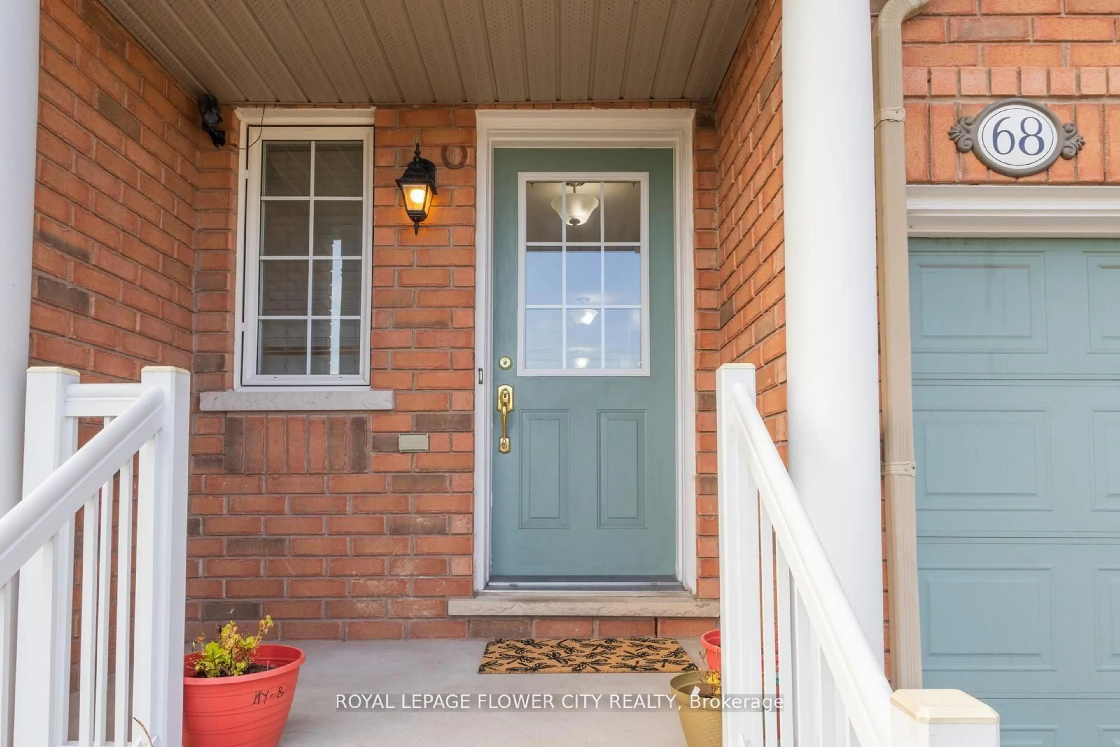 Indoor entryway for 770 Othello Crt #68, Mississauga Ontario L5W 1Y2