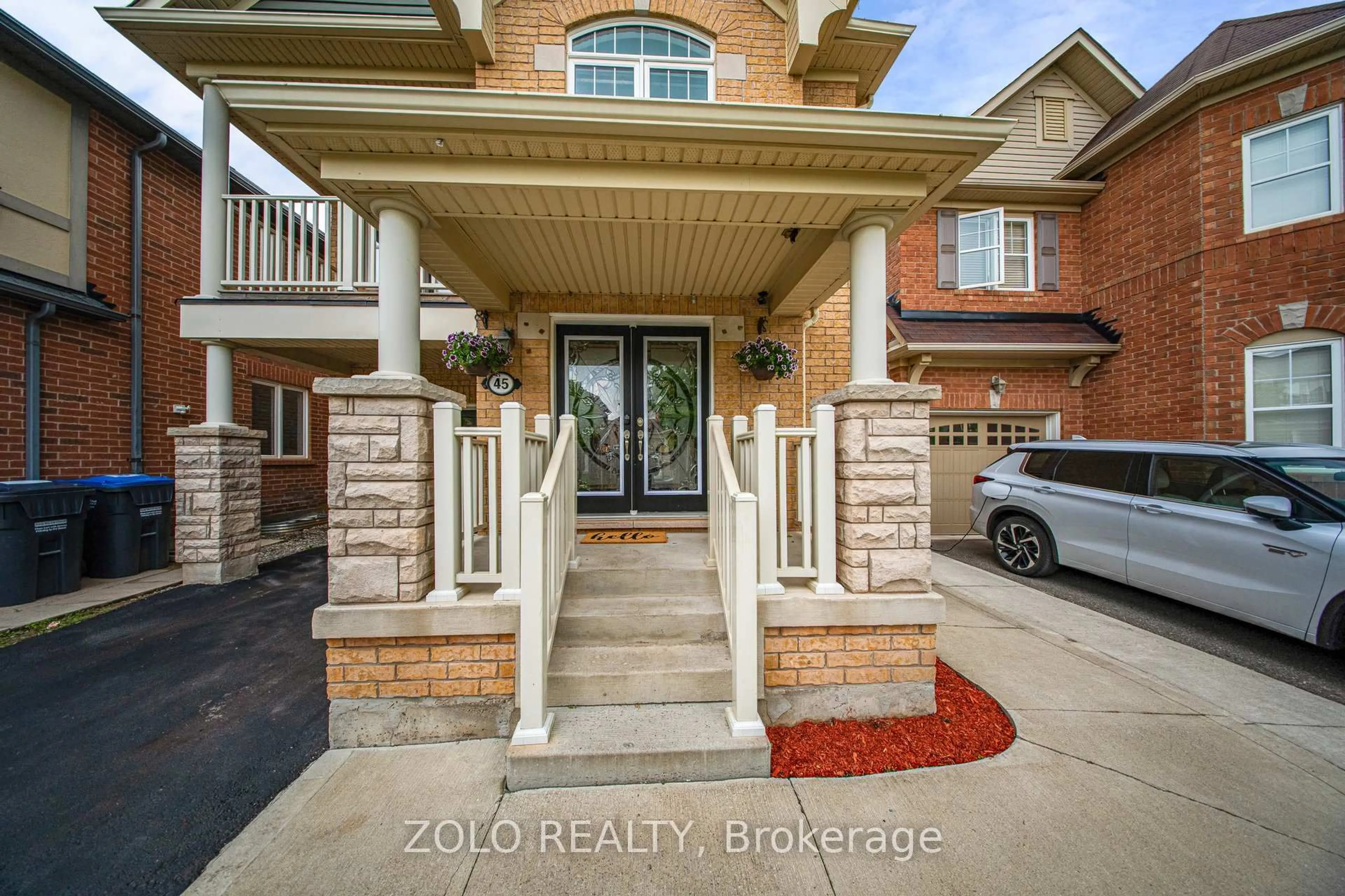 Indoor entryway for 45 Haverty Tr, Brampton Ontario L7A 0S3