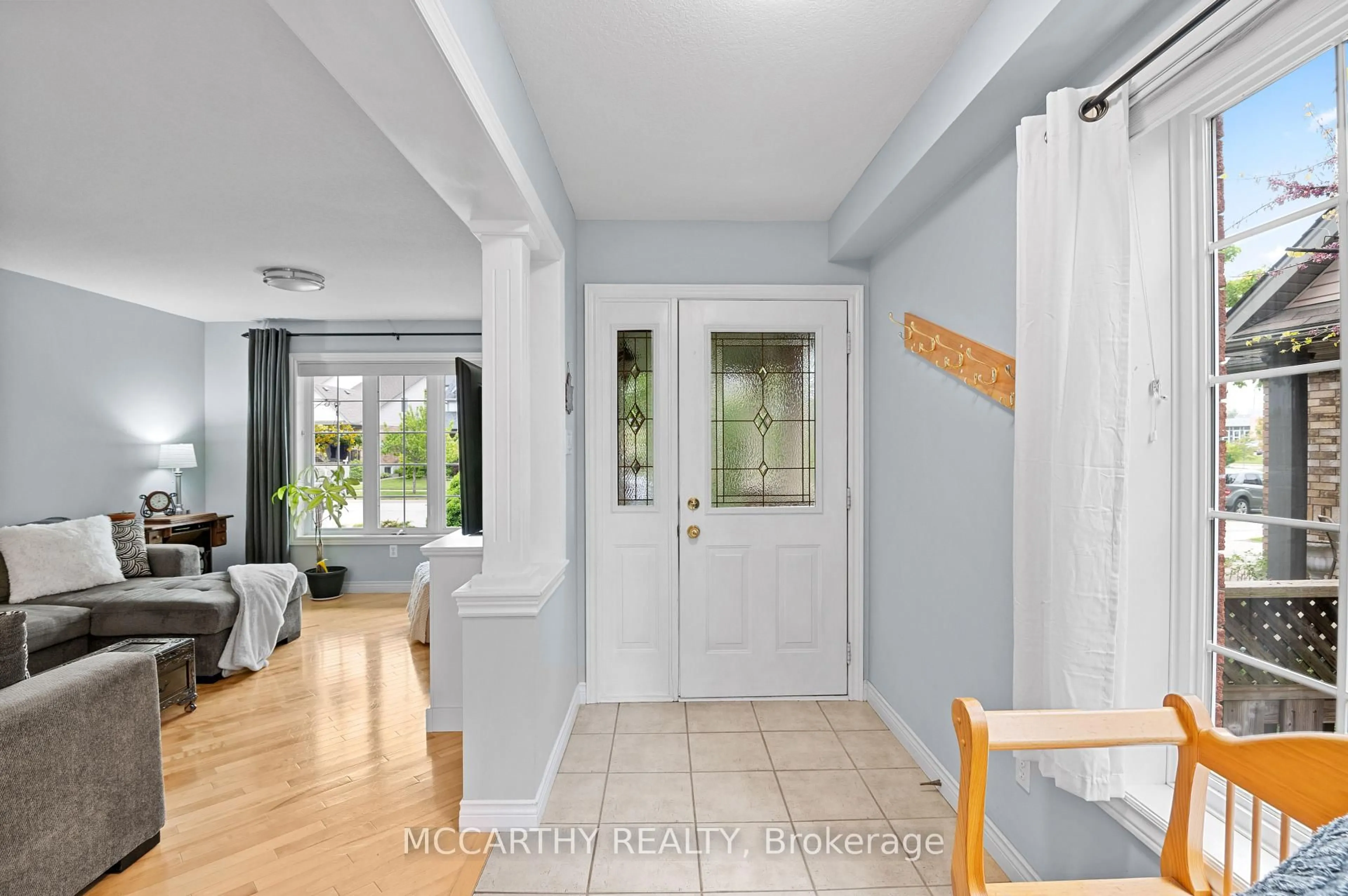 Indoor entryway for 12 Clarke Ave, Orangeville Ontario L9W 5J6