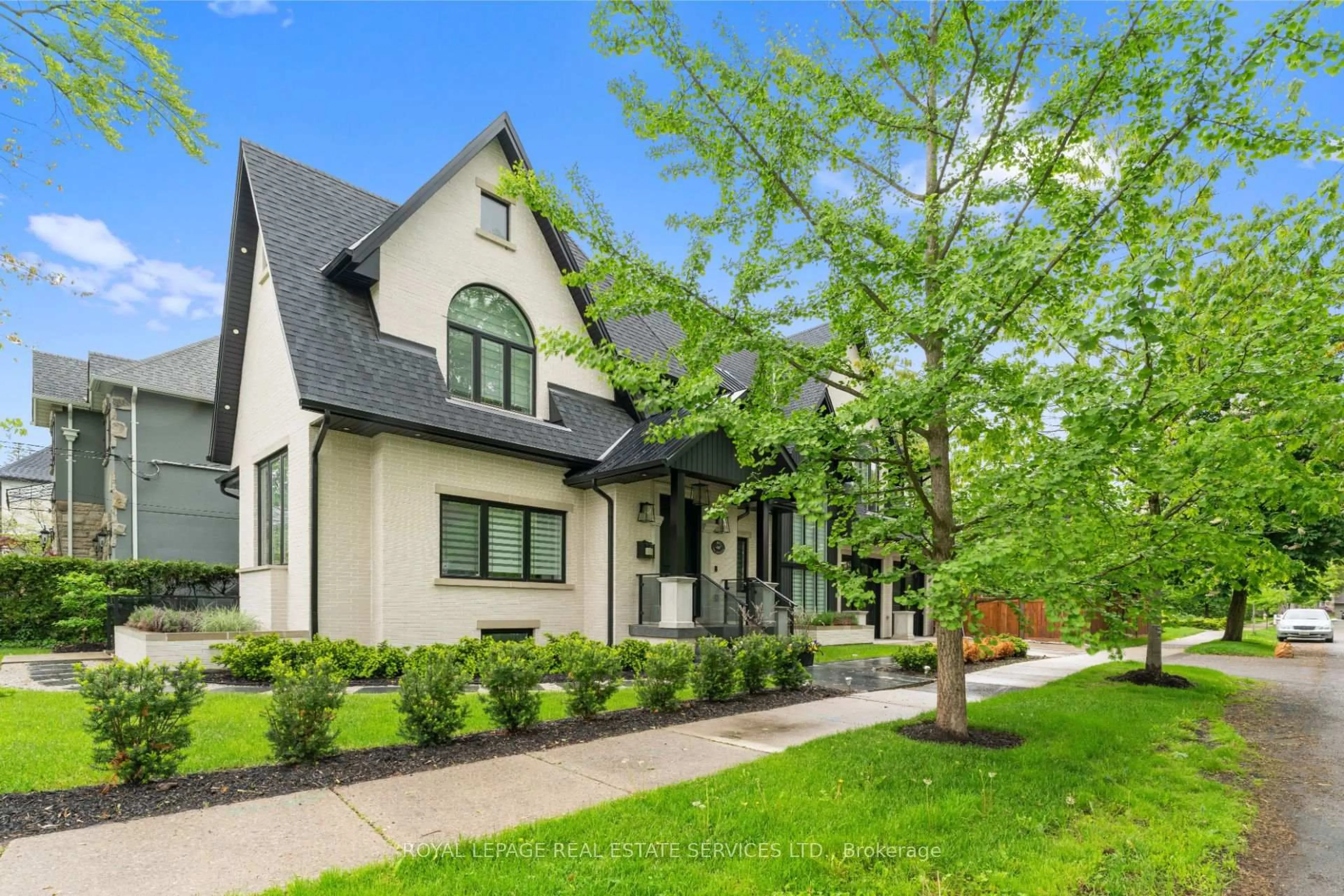 Home with brick exterior material, street for 161 The Kingsway N/A, Toronto Ontario M8X 2V5