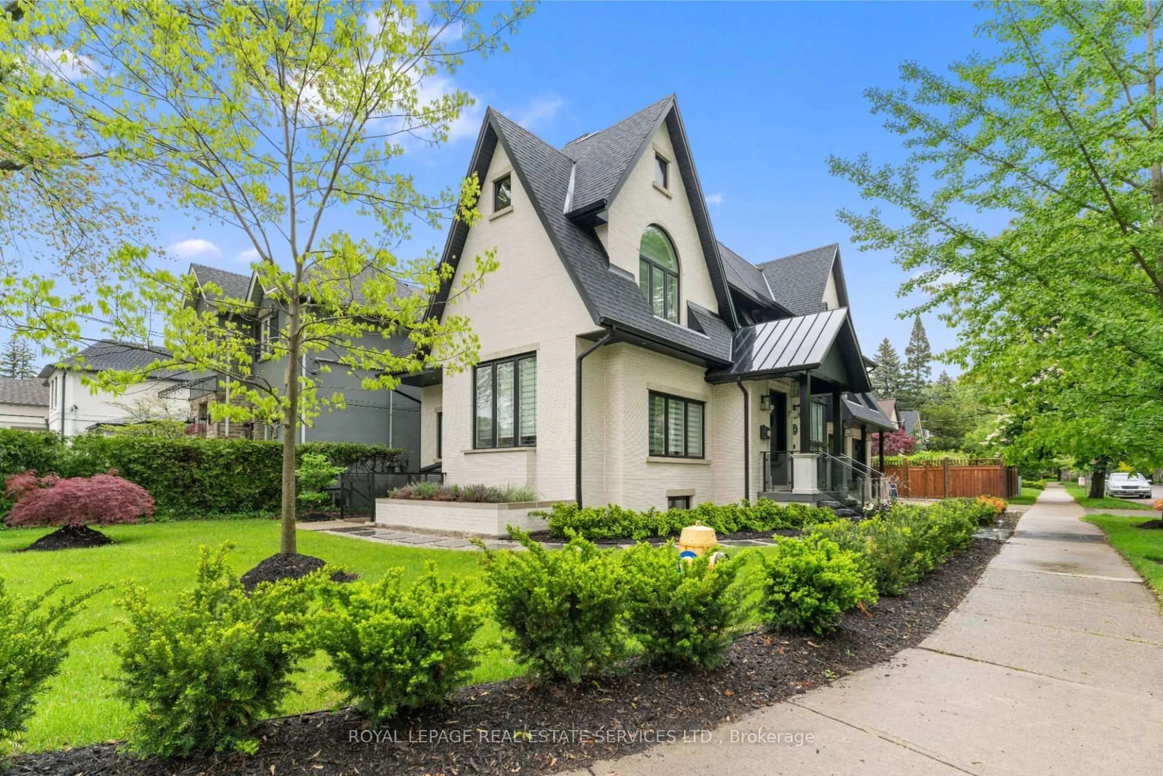 Home with brick exterior material, street for 161 The Kingsway N/A, Toronto Ontario M8X 2V5