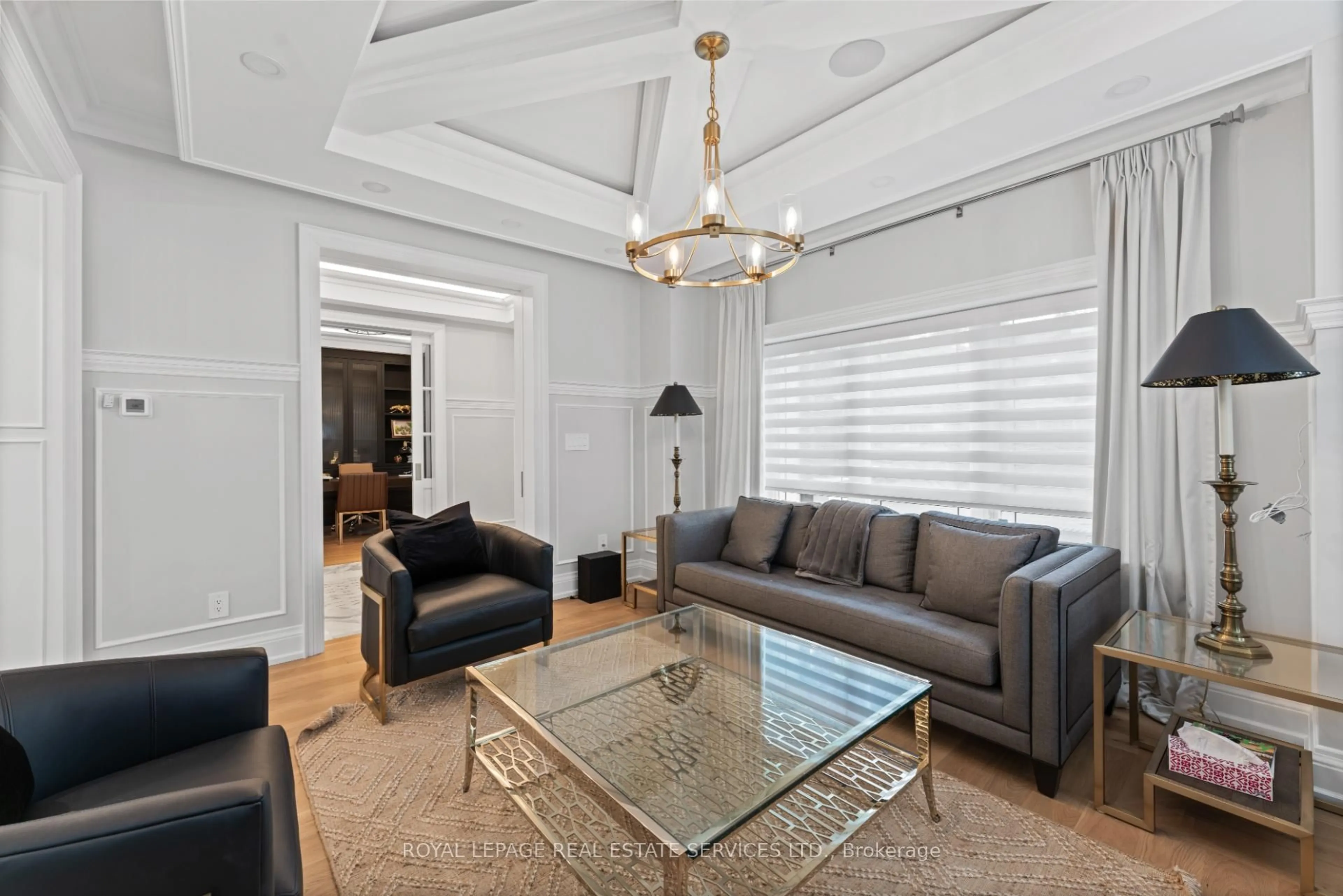 Living room with furniture, unknown for 161 The Kingsway N/A, Toronto Ontario M8X 2V5