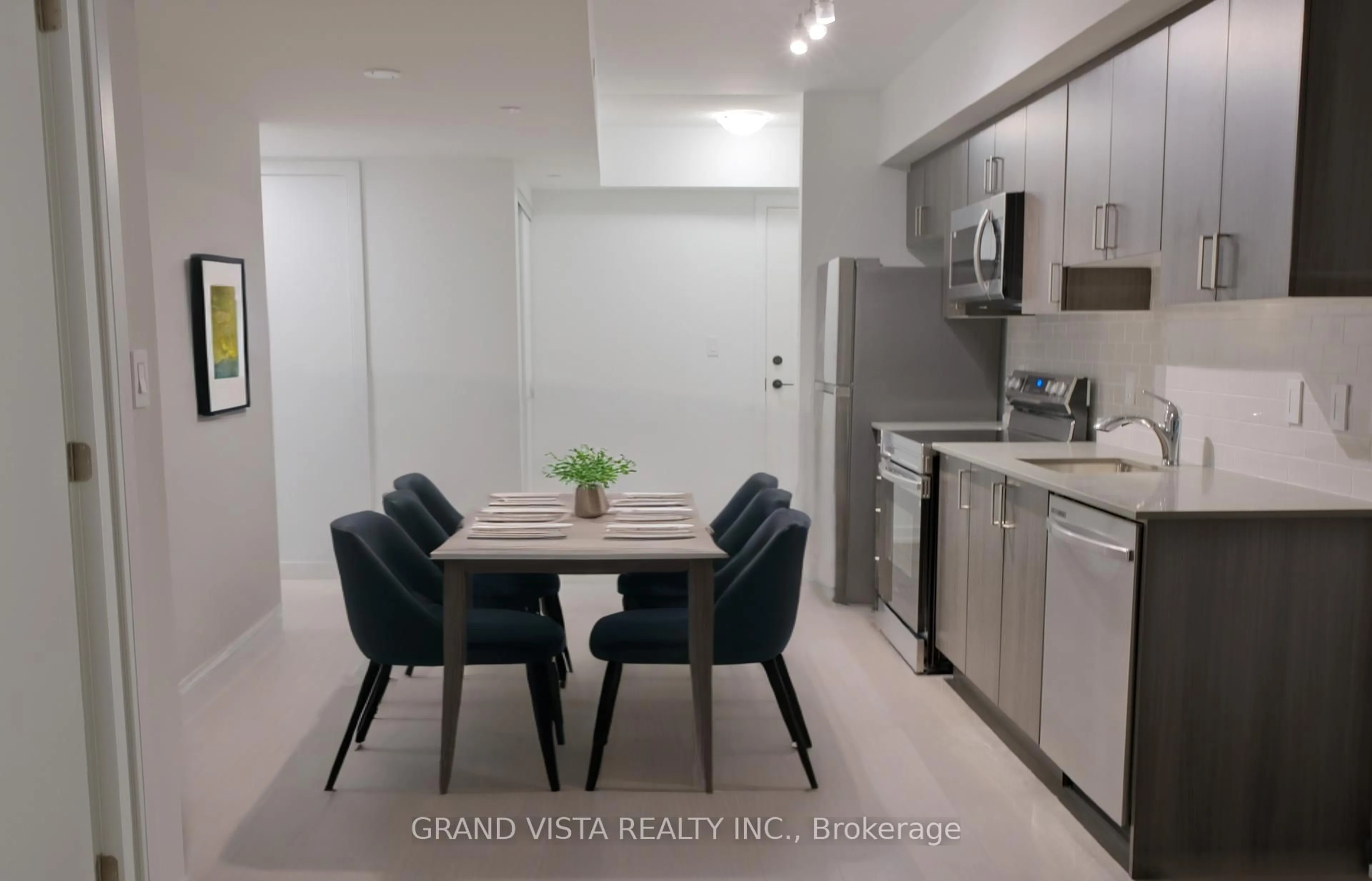 Standard kitchen, ceramic/tile floor for 556 Marlee Ave #209, Toronto Ontario M6B 0B1