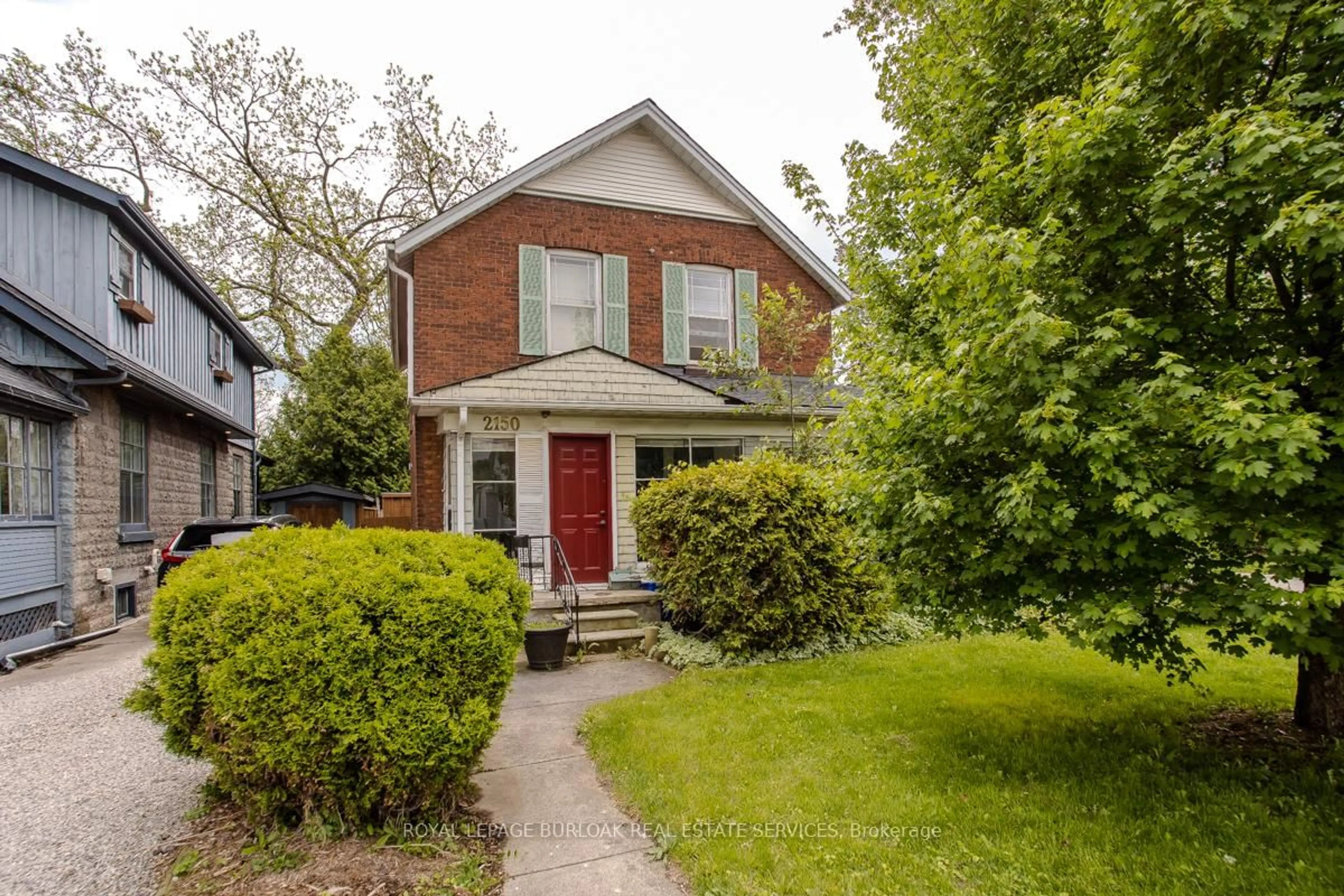 Home with brick exterior material, street for 2150 Caroline St, Burlington Ontario L7R 1M1