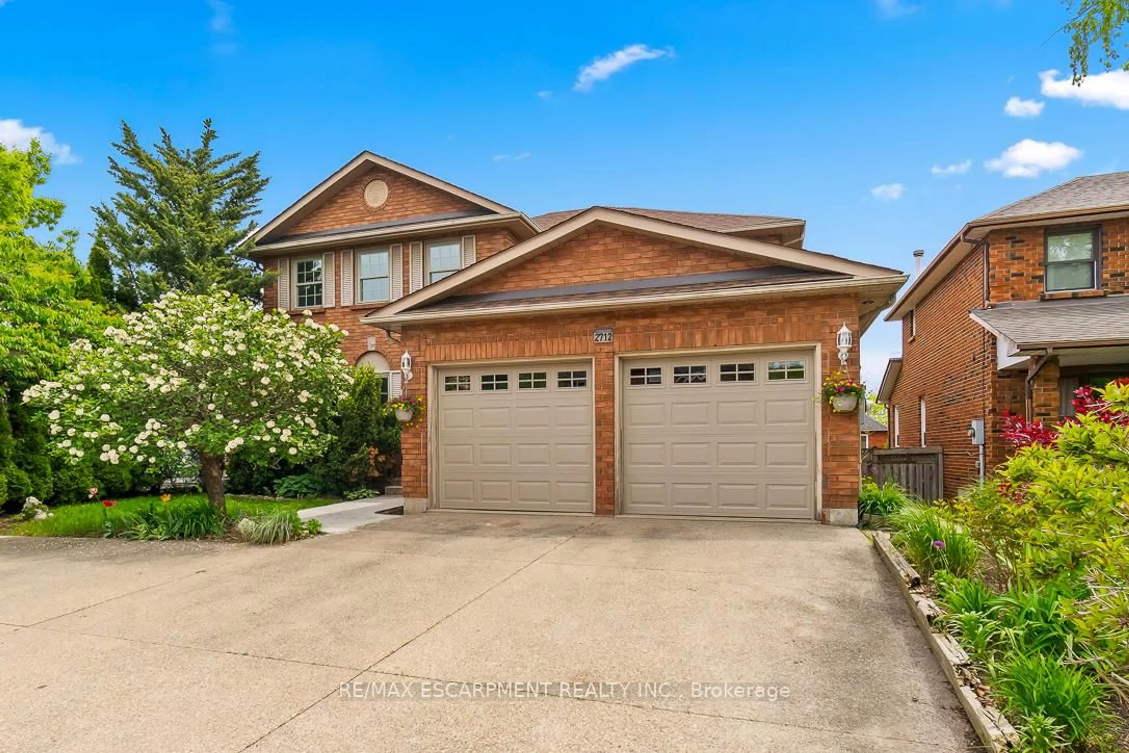 Home with brick exterior material, street for 2712 Ashridge Pl, Oakville Ontario L6J 7K3