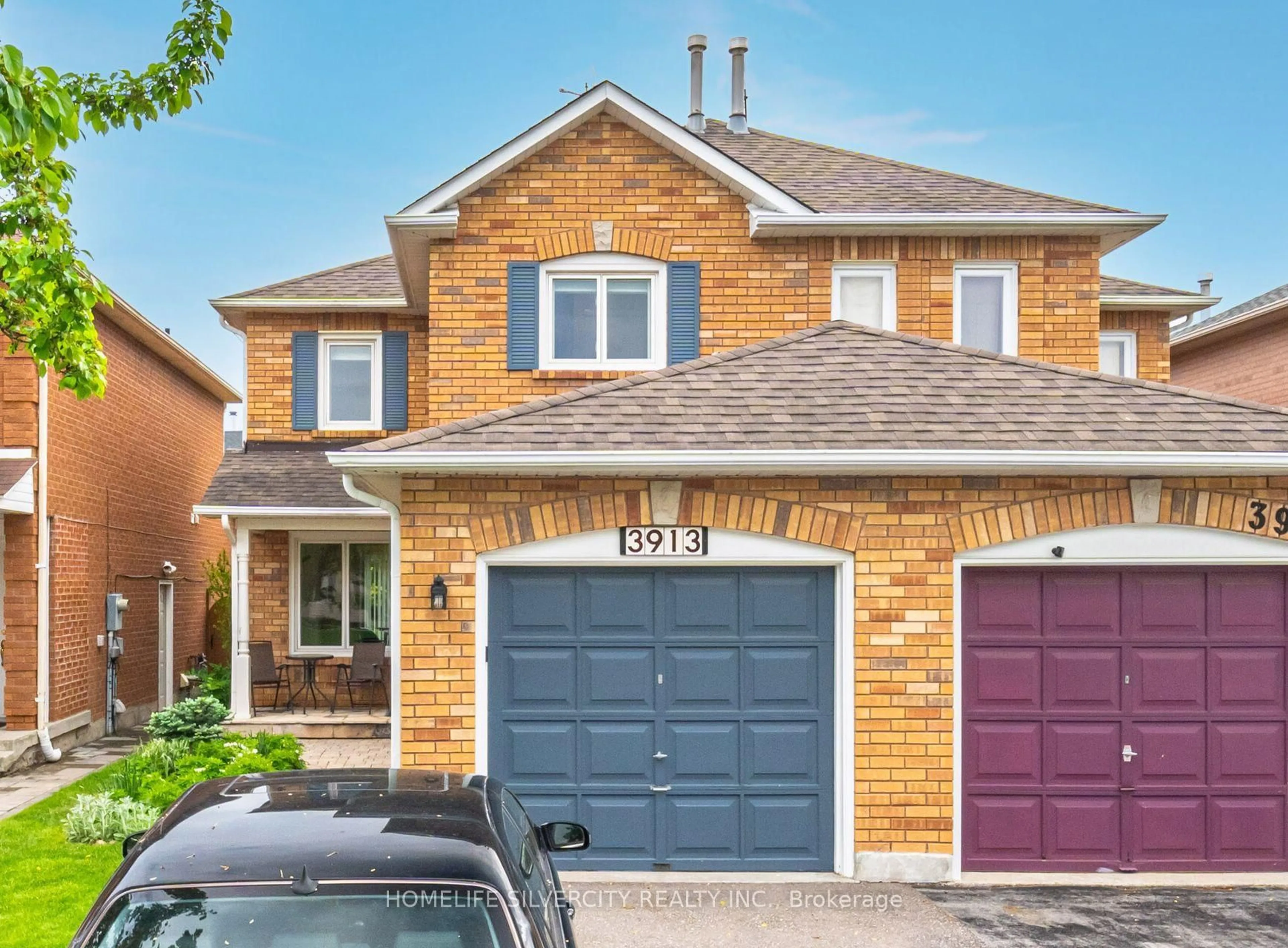 Home with brick exterior material, street for 3913 Ponderosa Lane, Mississauga Ontario L5N 6W4