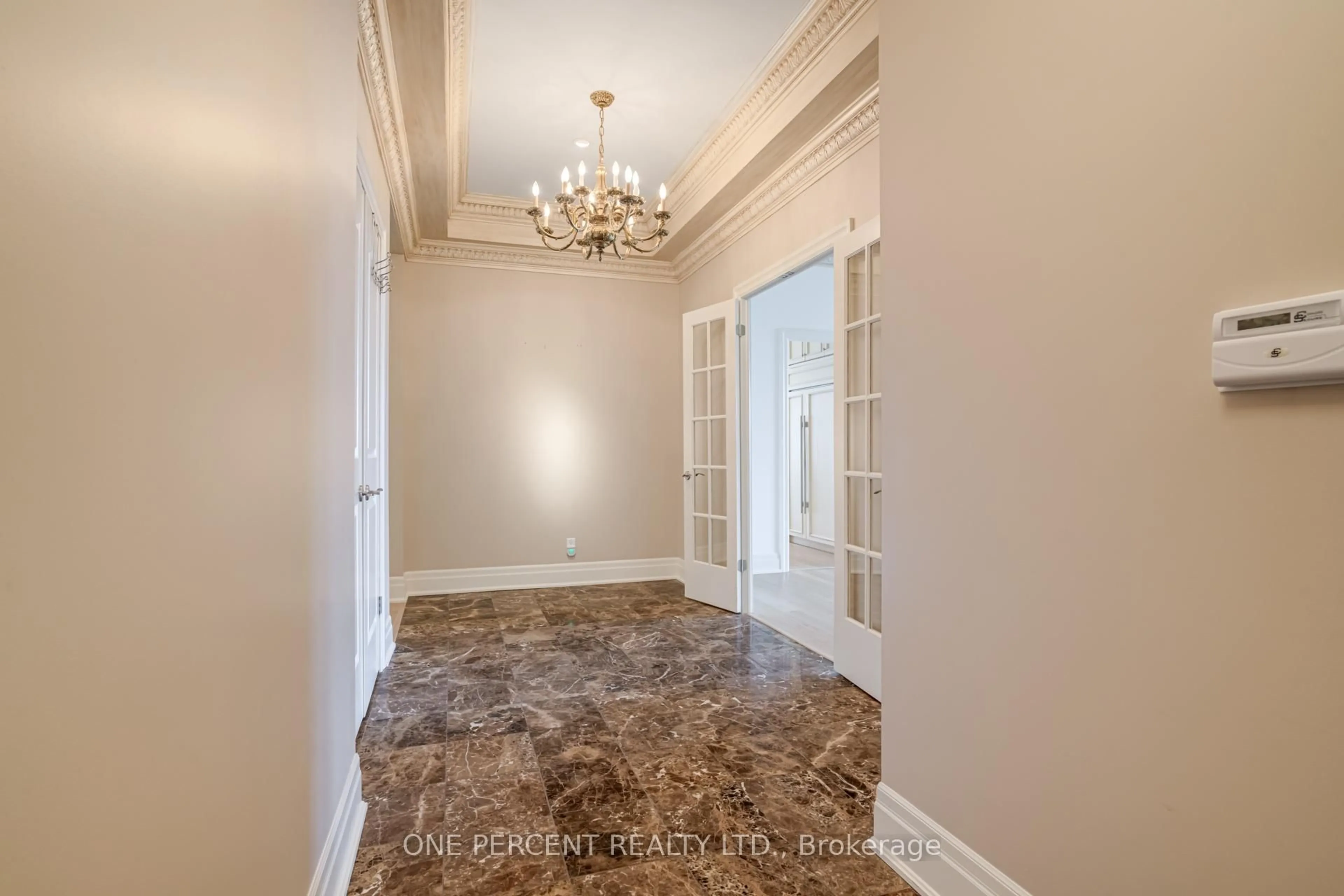 Indoor entryway for 2855 Bloor St #PH1, Toronto Ontario M8X 3A1