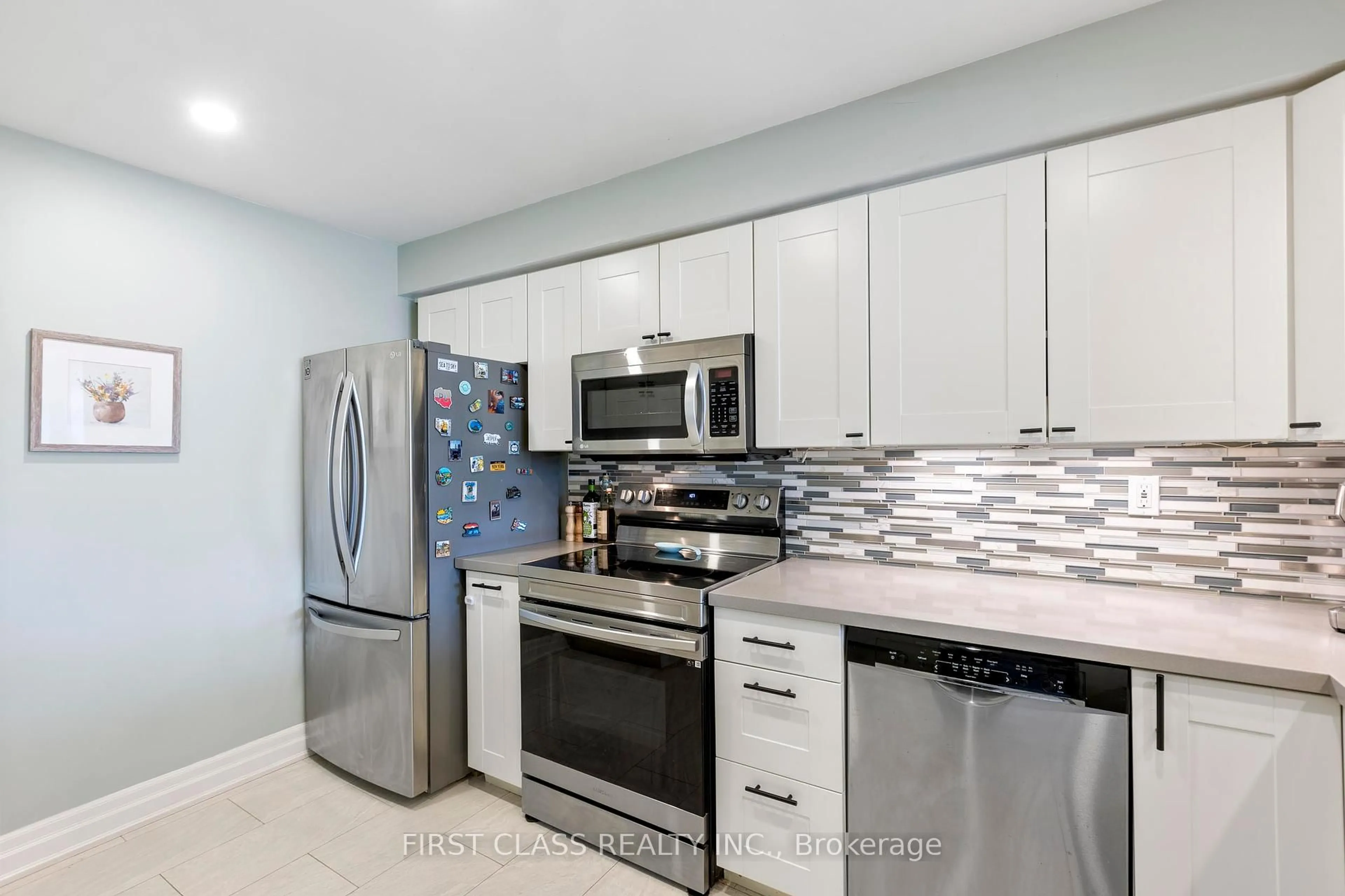 Unknown for 3845 Lake Shore Blvd #102, Toronto Ontario M8W 4Y3