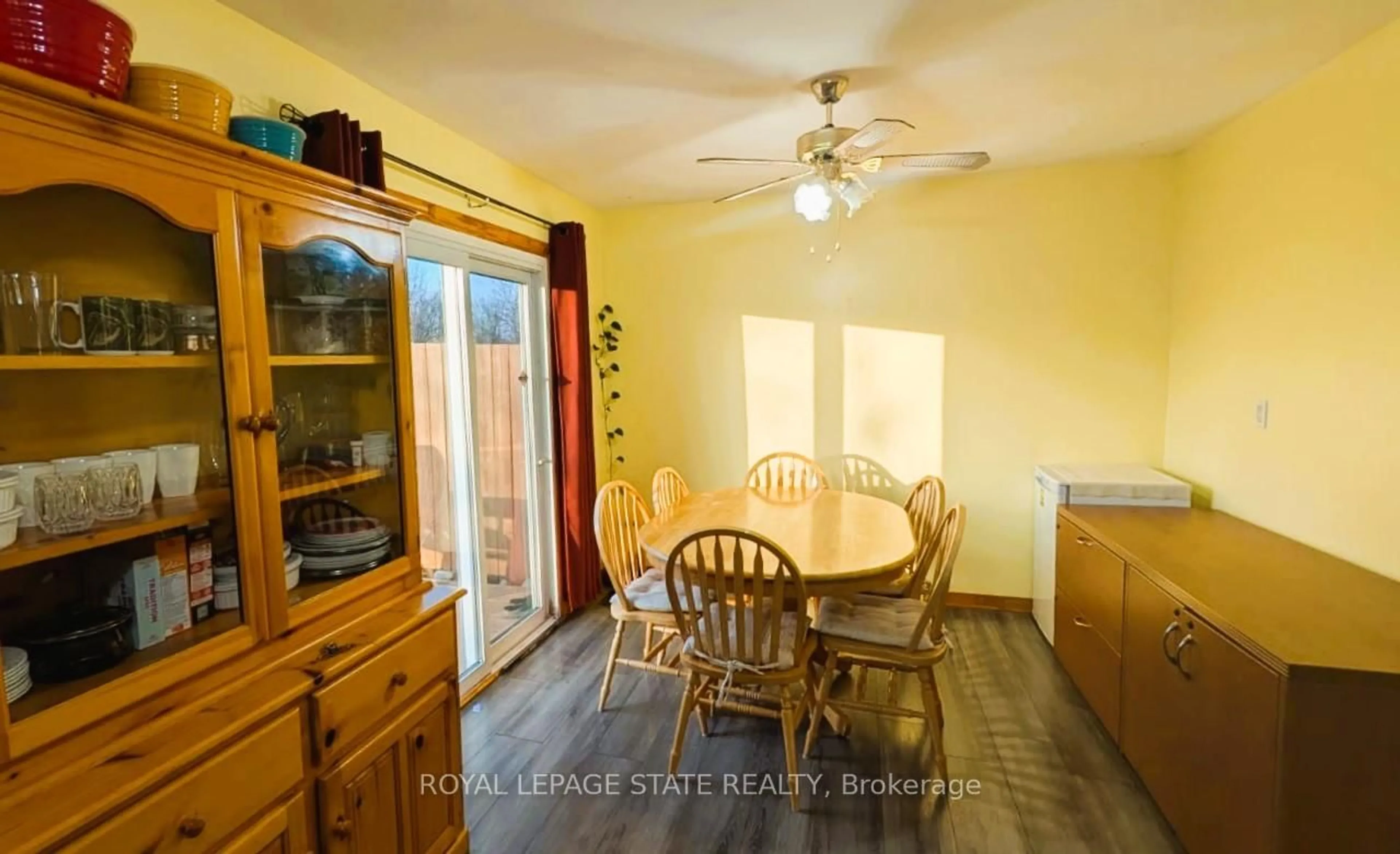 Dining room, wood/laminate floor for 70 Griselda Cres, Brampton Ontario L6S 1M3
