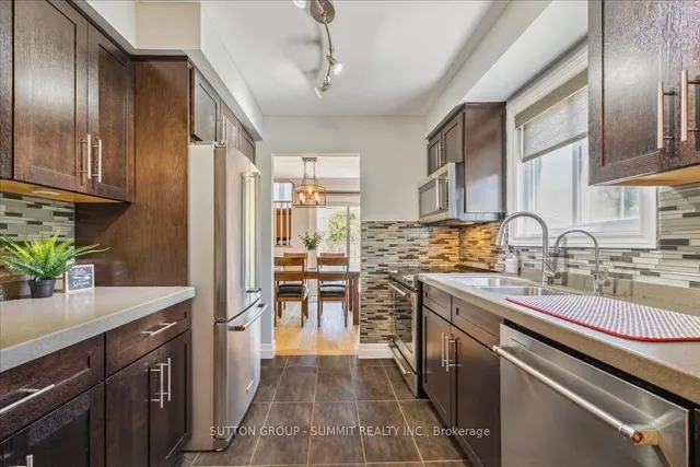 Additional property image - 2229 Silverbirch Crt