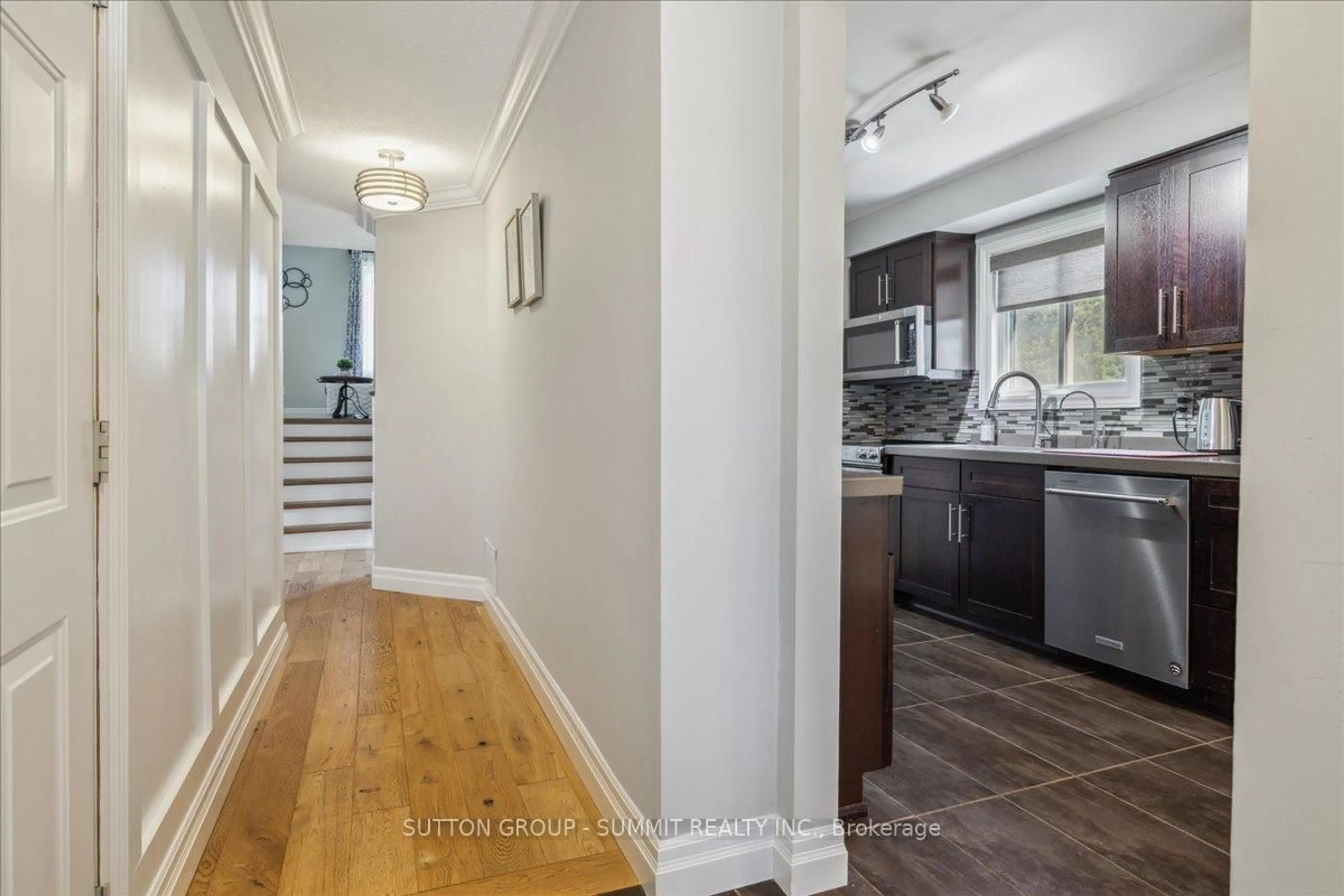 Unknown for 2229 Silverbirch Crt, Burlington Ontario L7M 3H3