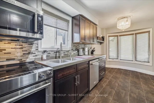 Additional property image - 2229 Silverbirch Crt