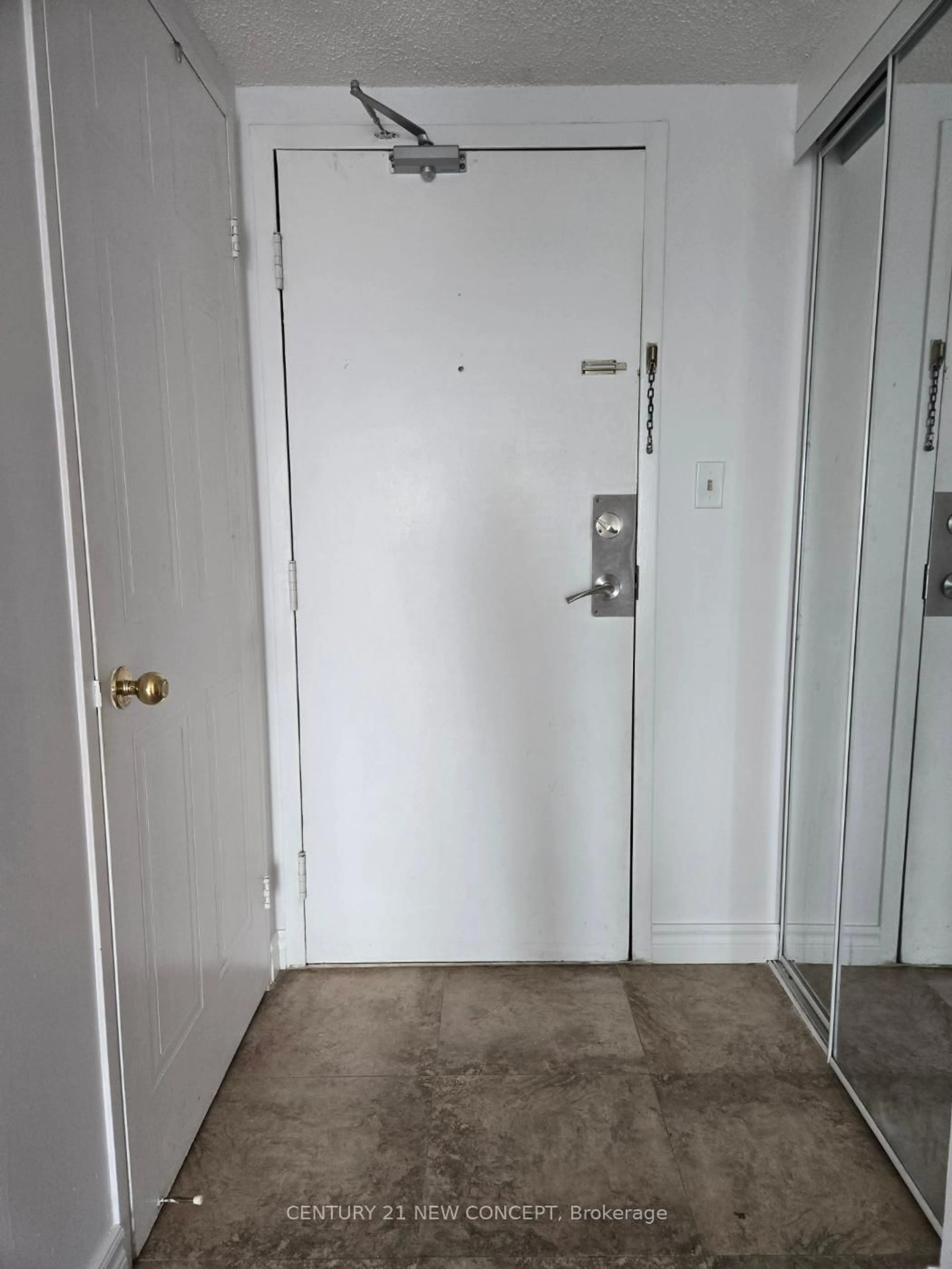 A pic of a room for 350 Webb Dr #702, Mississauga Ontario L5B 3W4