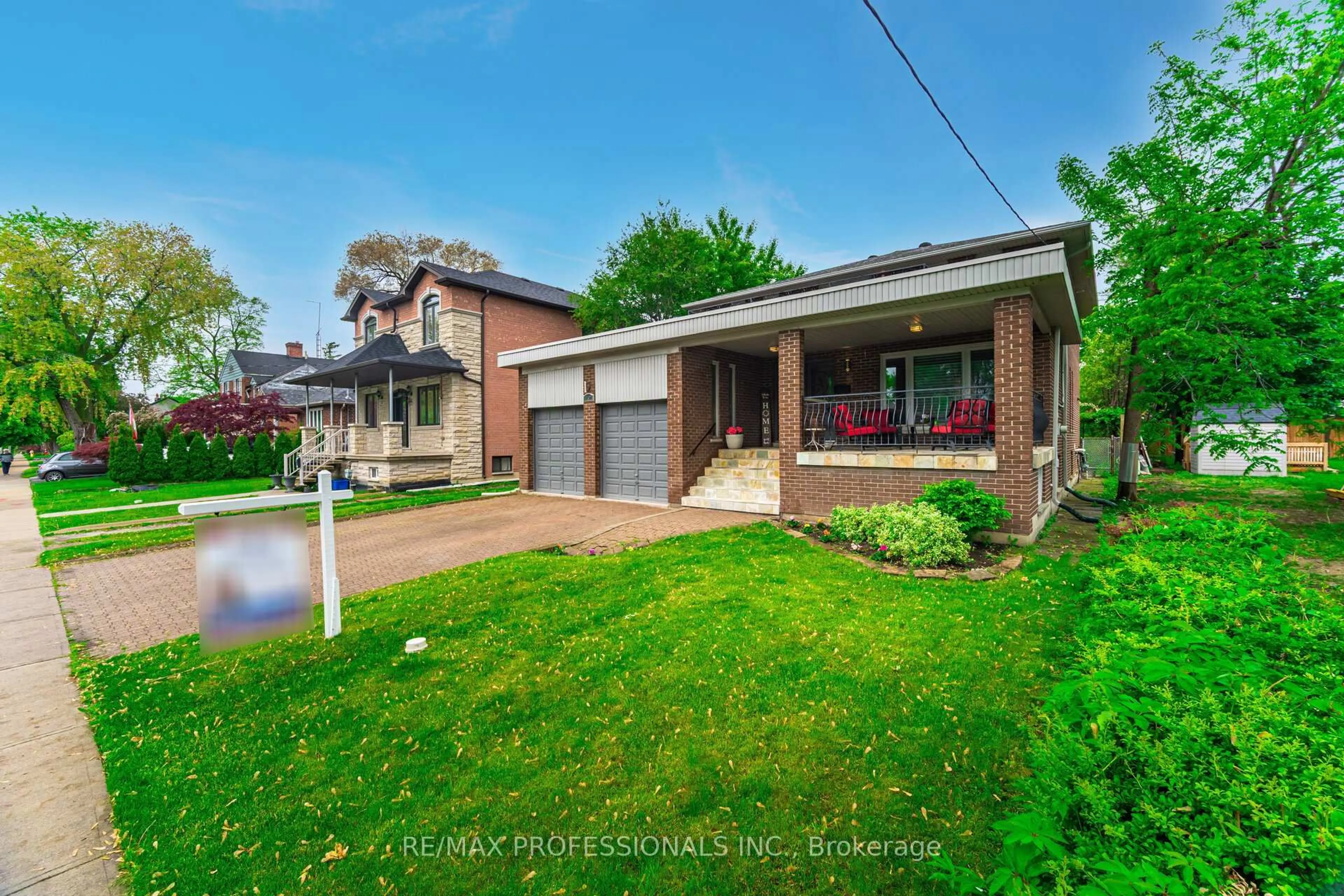 Home with brick exterior material, street for 152 Church St, Toronto Ontario M9N 1N5