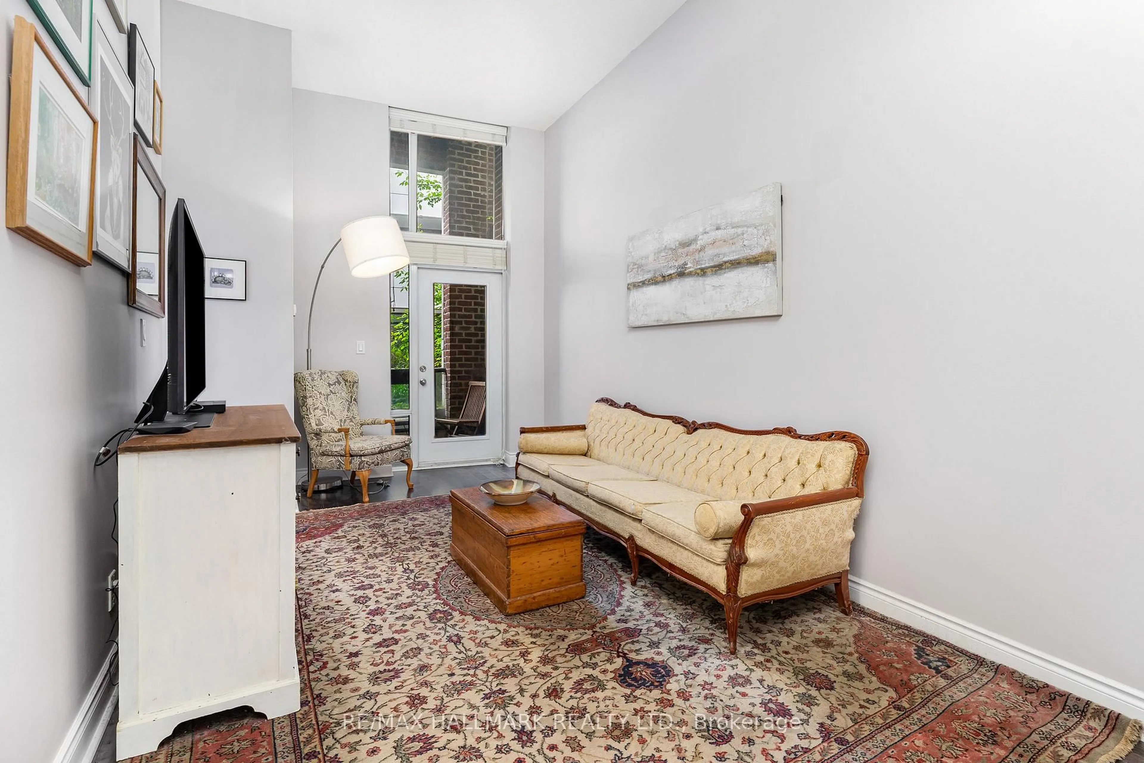 Living room with furniture, unknown for 25 Earlington Ave #109, Toronto Ontario M8X 3A3