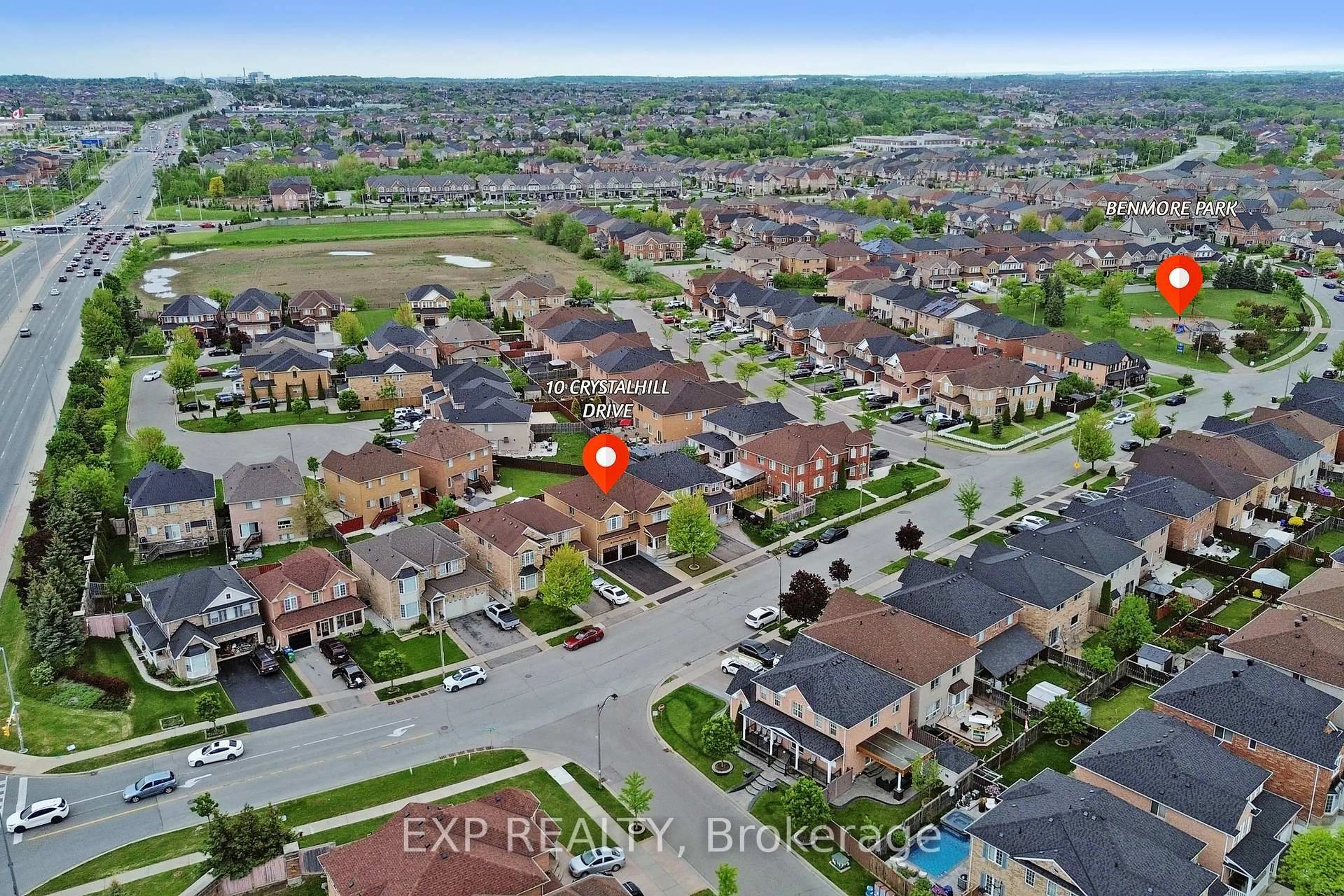 A pic from outside/outdoor area/front of a property/back of a property/a pic from drone, street for 10 Crystalhill Dr, Brampton Ontario L6P 2T1