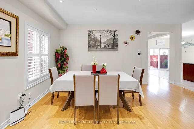 Additional property image - 25 Openbay Gdns