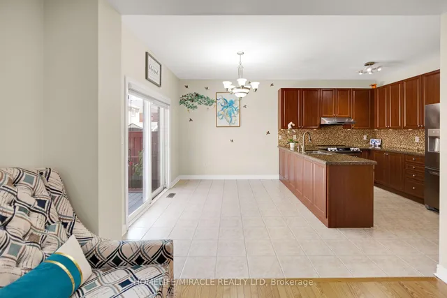 Additional property image - 25 Openbay Gdns