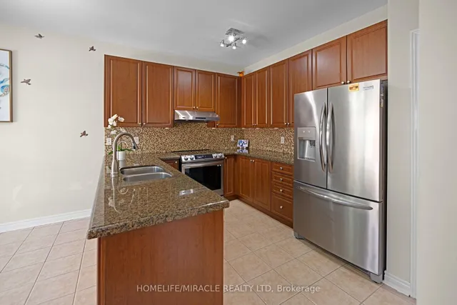 Additional property image - 25 Openbay Gdns