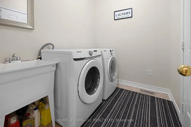 Additional property image - 25 Openbay Gdns