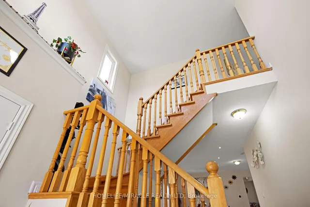 Additional property image - 25 Openbay Gdns