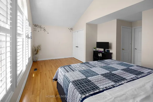 Additional property image - 25 Openbay Gdns