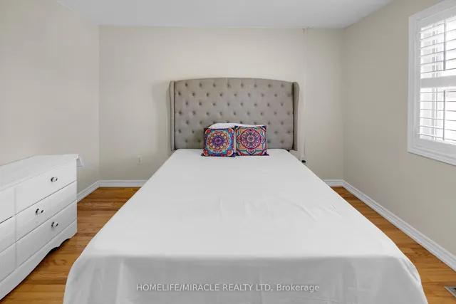 Additional property image - 25 Openbay Gdns