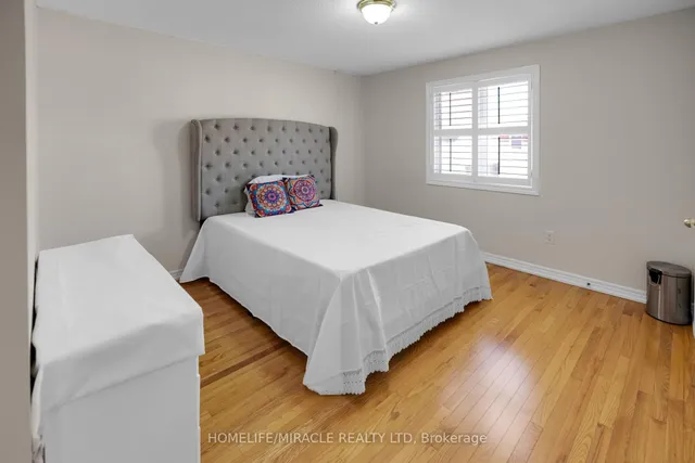 Additional property image - 25 Openbay Gdns