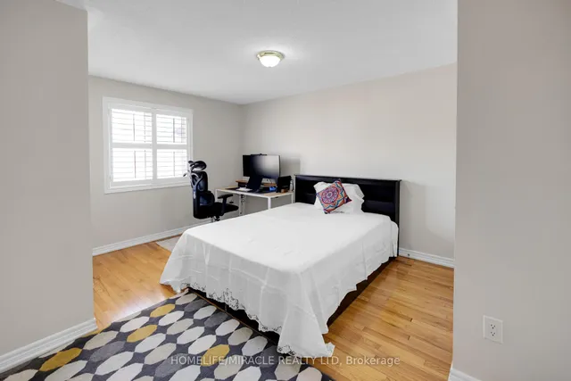 Additional property image - 25 Openbay Gdns