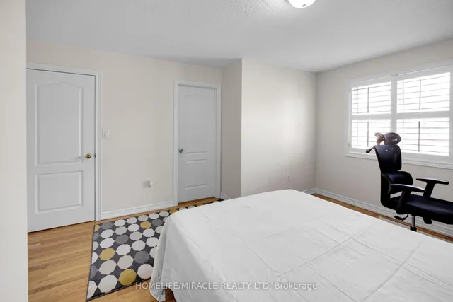 Additional property image - 25 Openbay Gdns