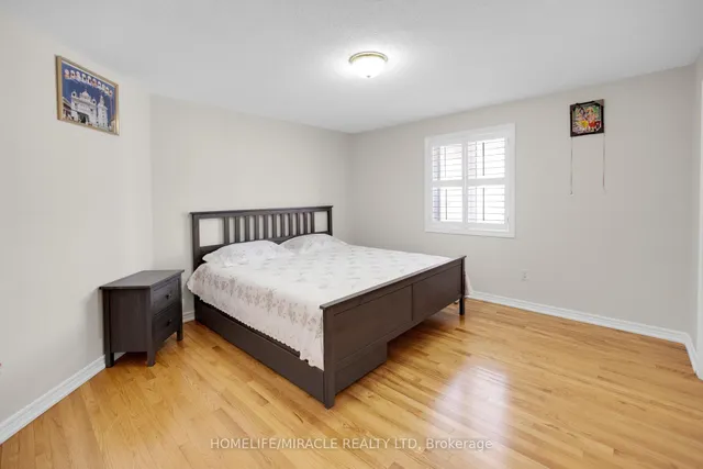Additional property image - 25 Openbay Gdns