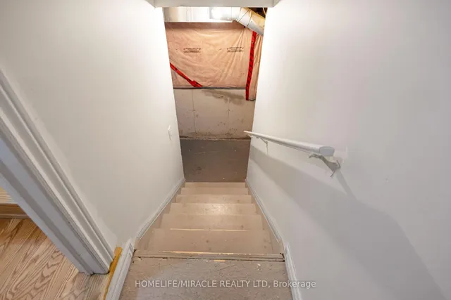 Additional property image - 25 Openbay Gdns