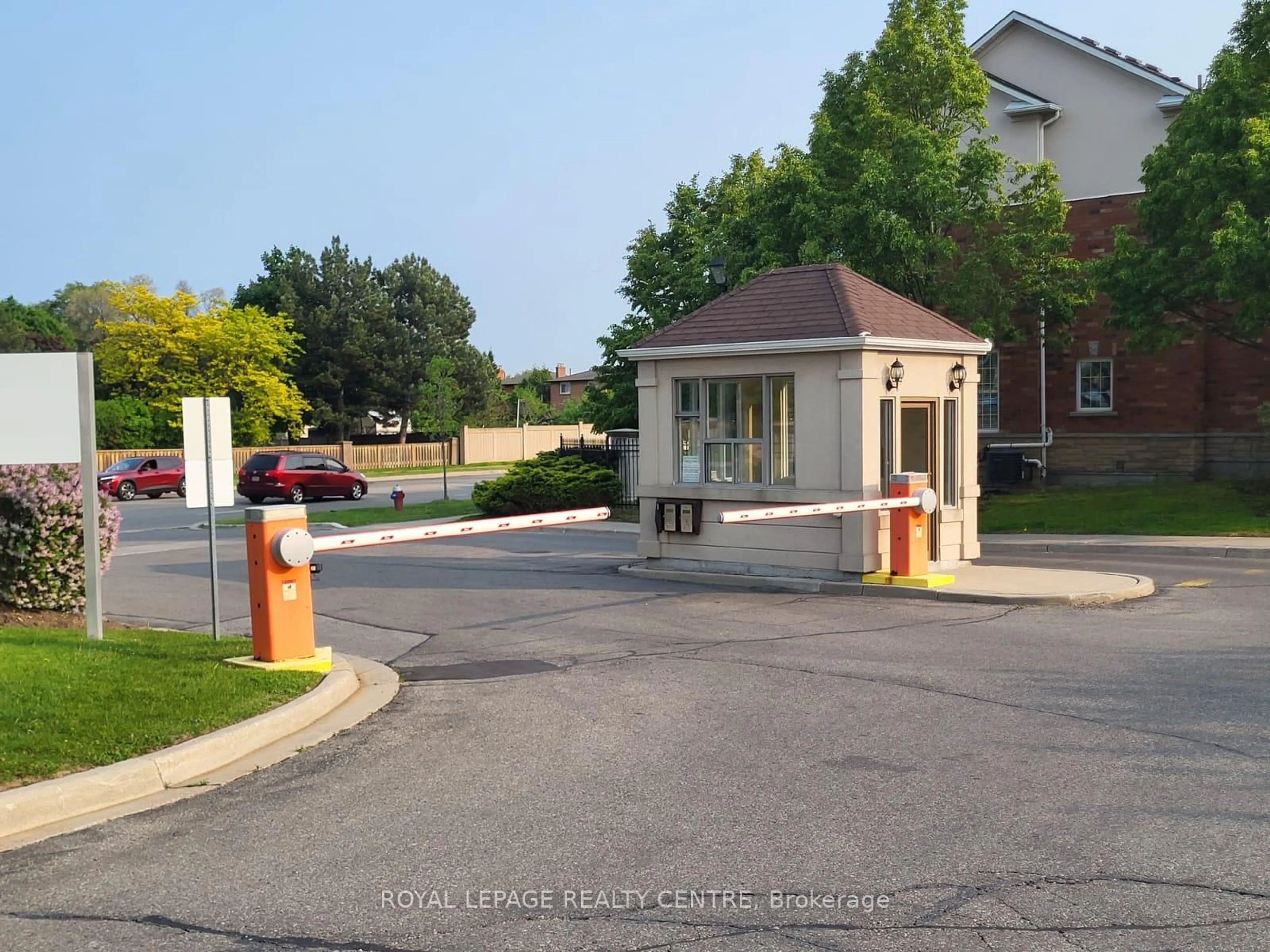 Unknown for 1359 Rathburn Rd #1914, Mississauga Ontario L4W 5P7