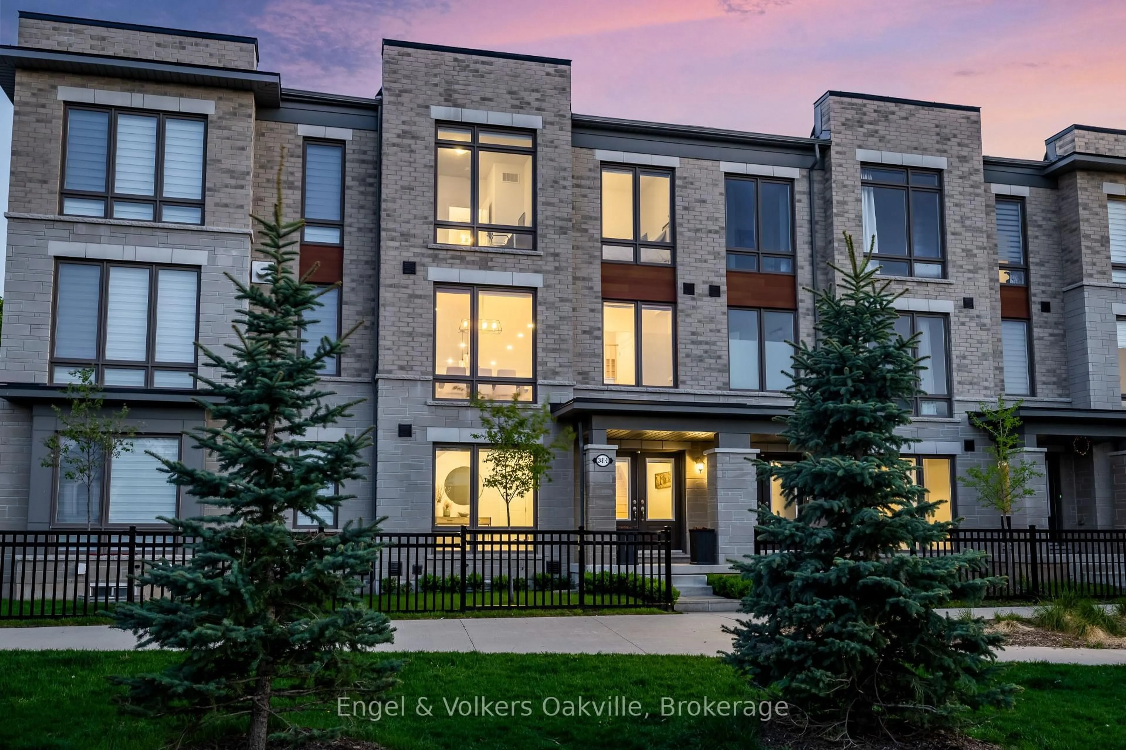 Unknown for 2481 Badger Cres #2, Oakville Ontario L6M 5M1
