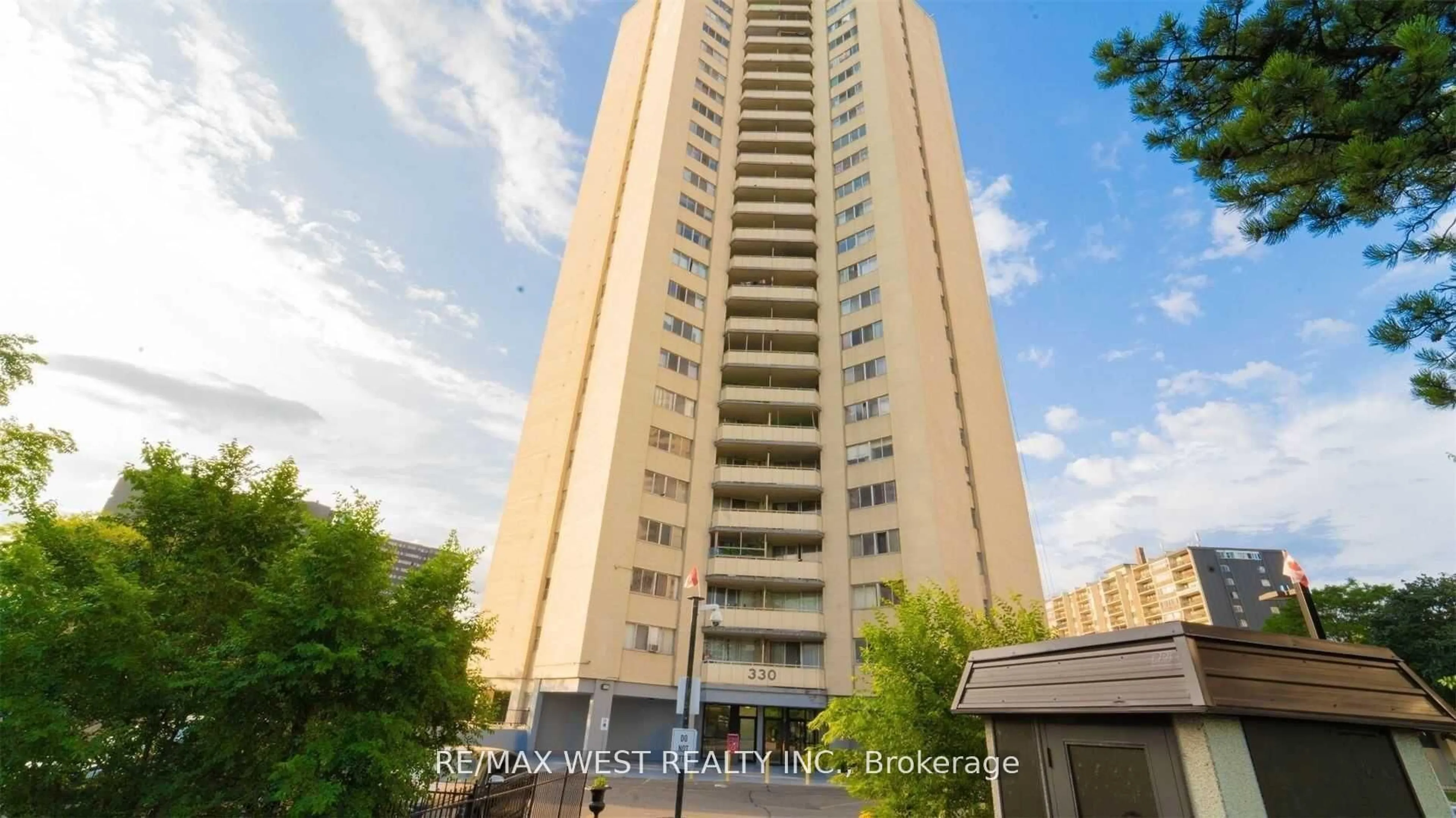 Indoor foyer for 330 Dixon Rd #306, Toronto Ontario M9R 1S9