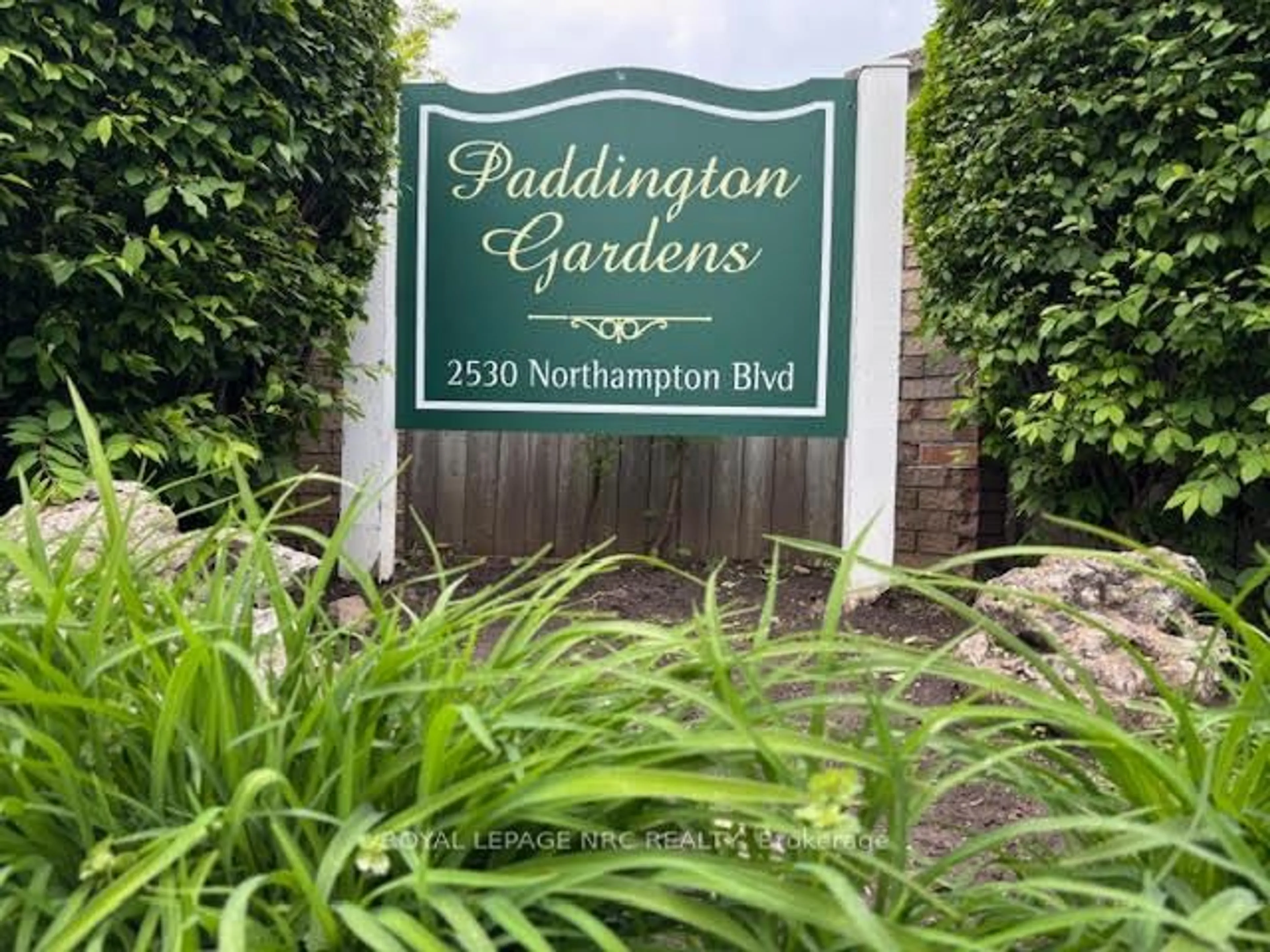 Indoor entryway for 2530 Northhampton Blvd #82, Burlington Ontario L7M 4B4
