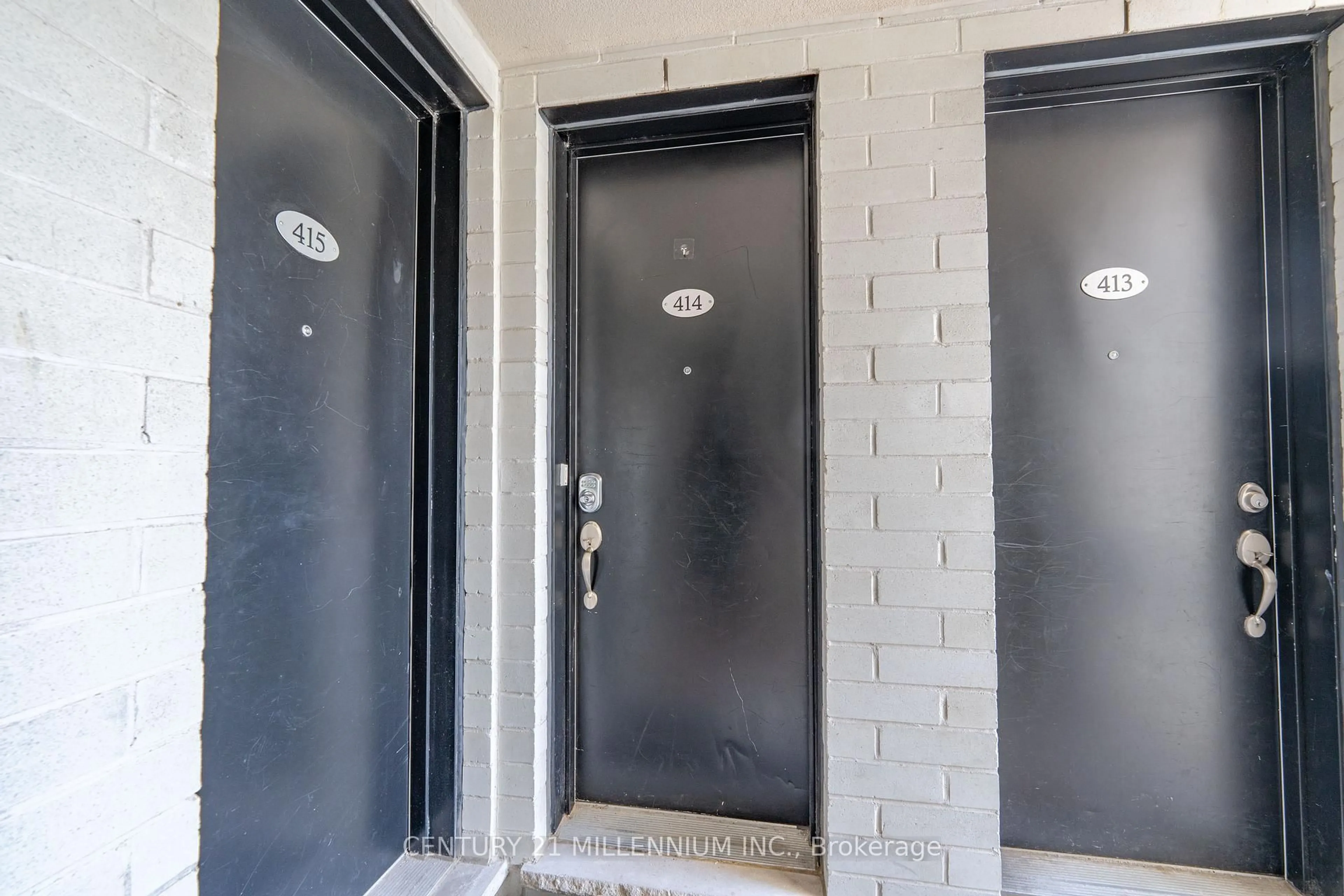 Indoor entryway for 130 Widdicombe Hill Blvd #414, Toronto Ontario M9R 0A9