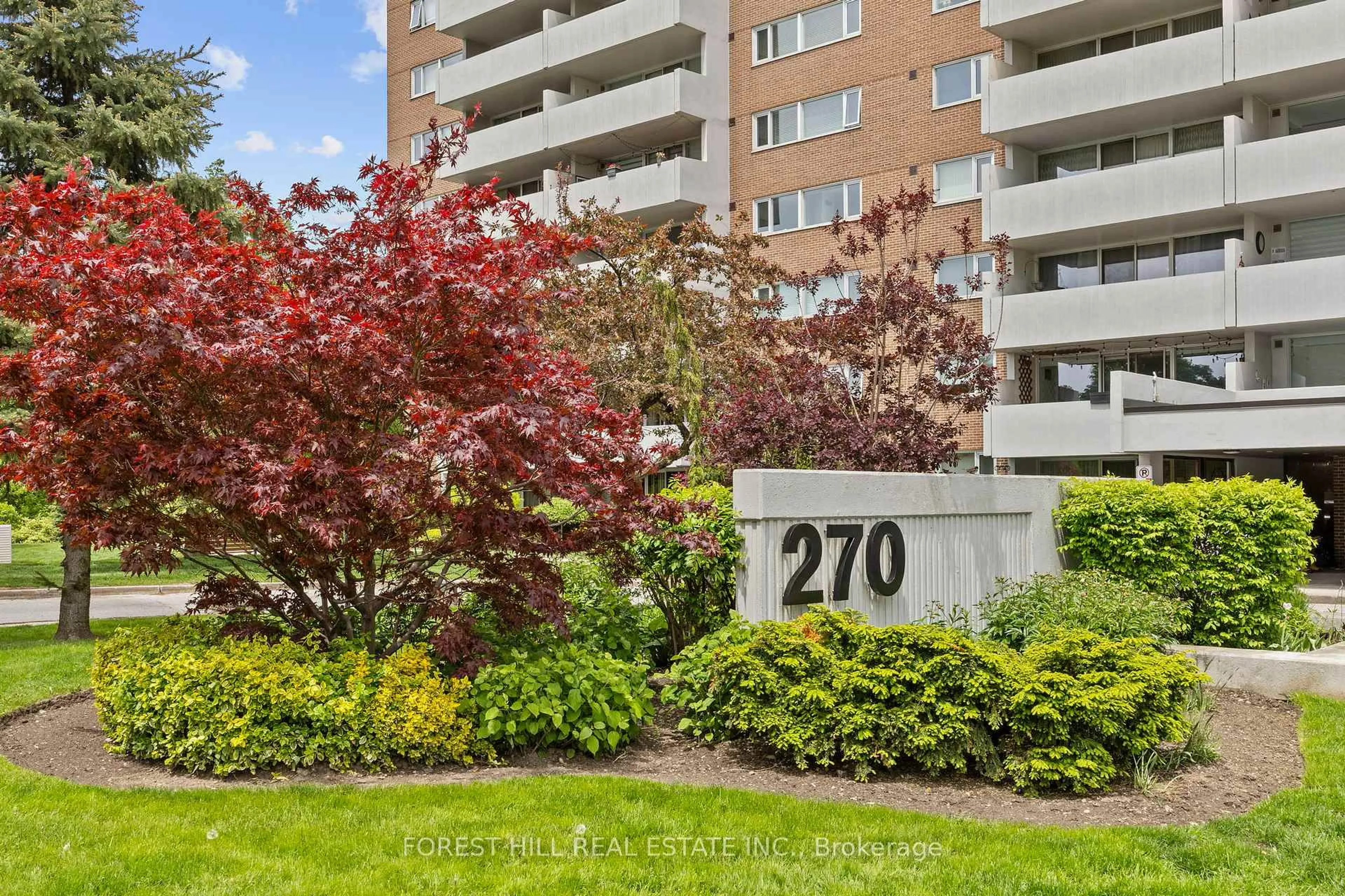 Patio, street for 270 Scarlett Rd #1701, Toronto Ontario M6N 4X7