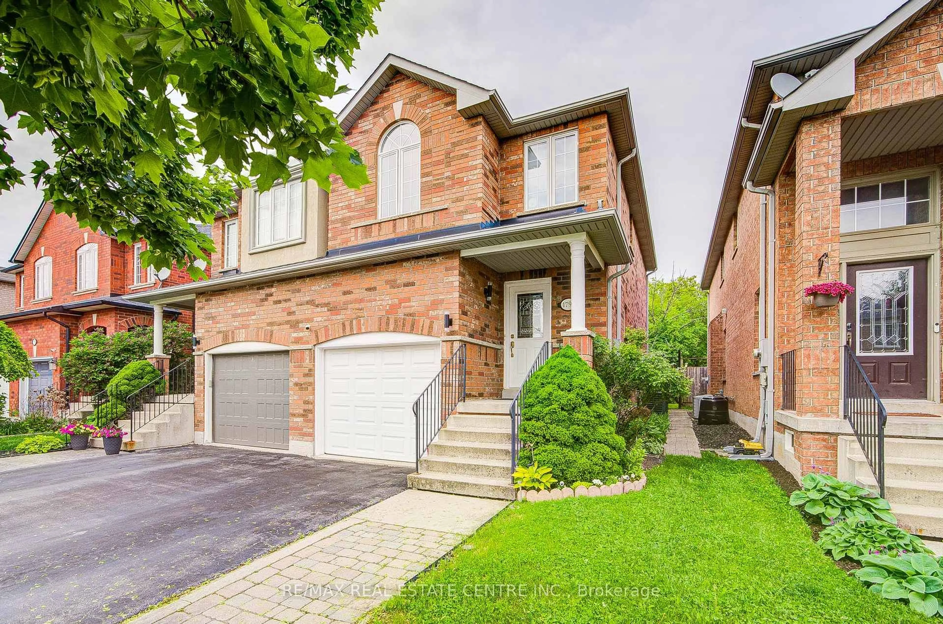 Home with brick exterior material, street for 1793 Creek Way, Burlington Ontario L7L 6R1