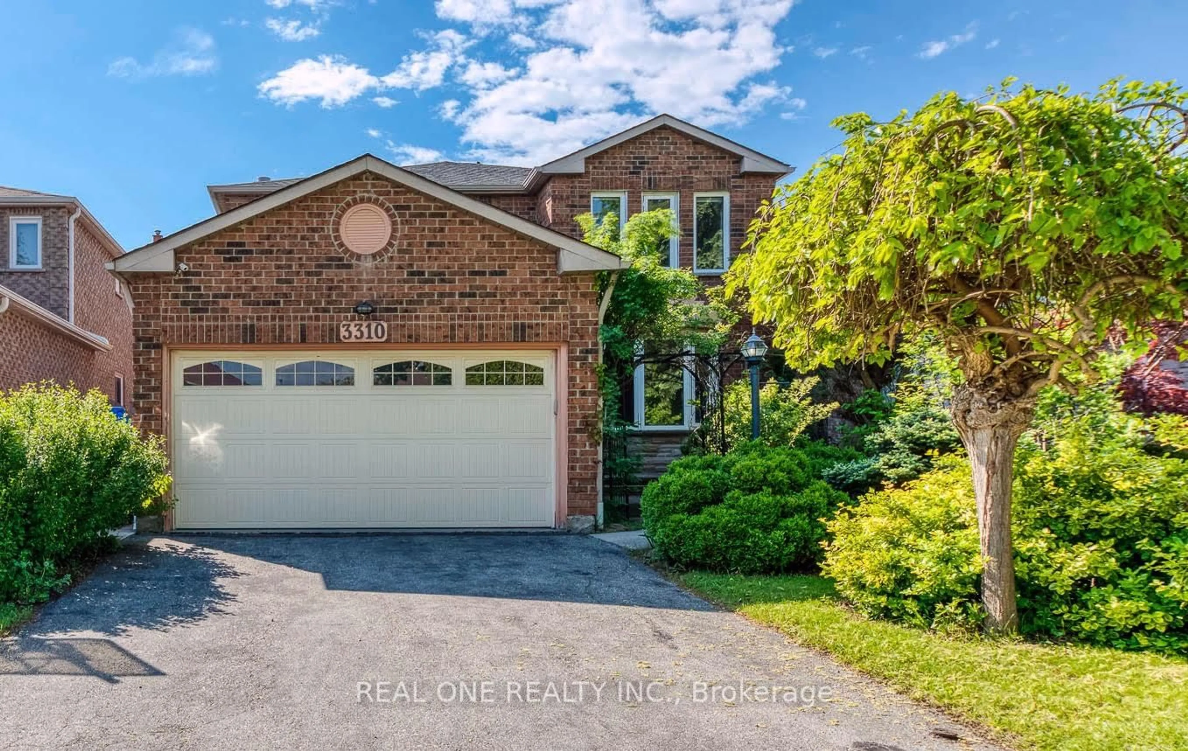 Home with brick exterior material, street for 3310 Jackpine Rd, Mississauga Ontario L5L 4P2