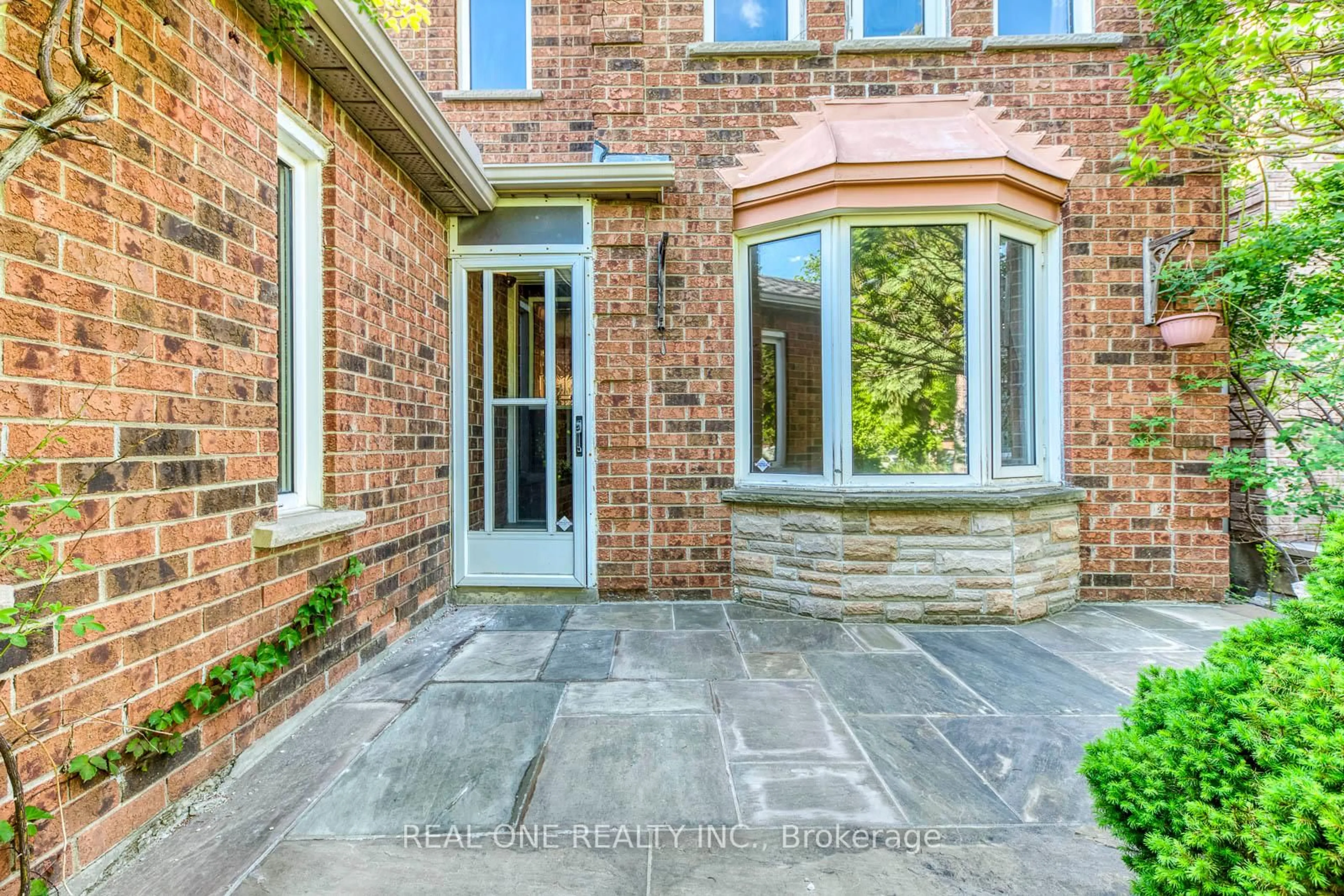 Home with brick exterior material, street for 3310 Jackpine Rd, Mississauga Ontario L5L 4P2