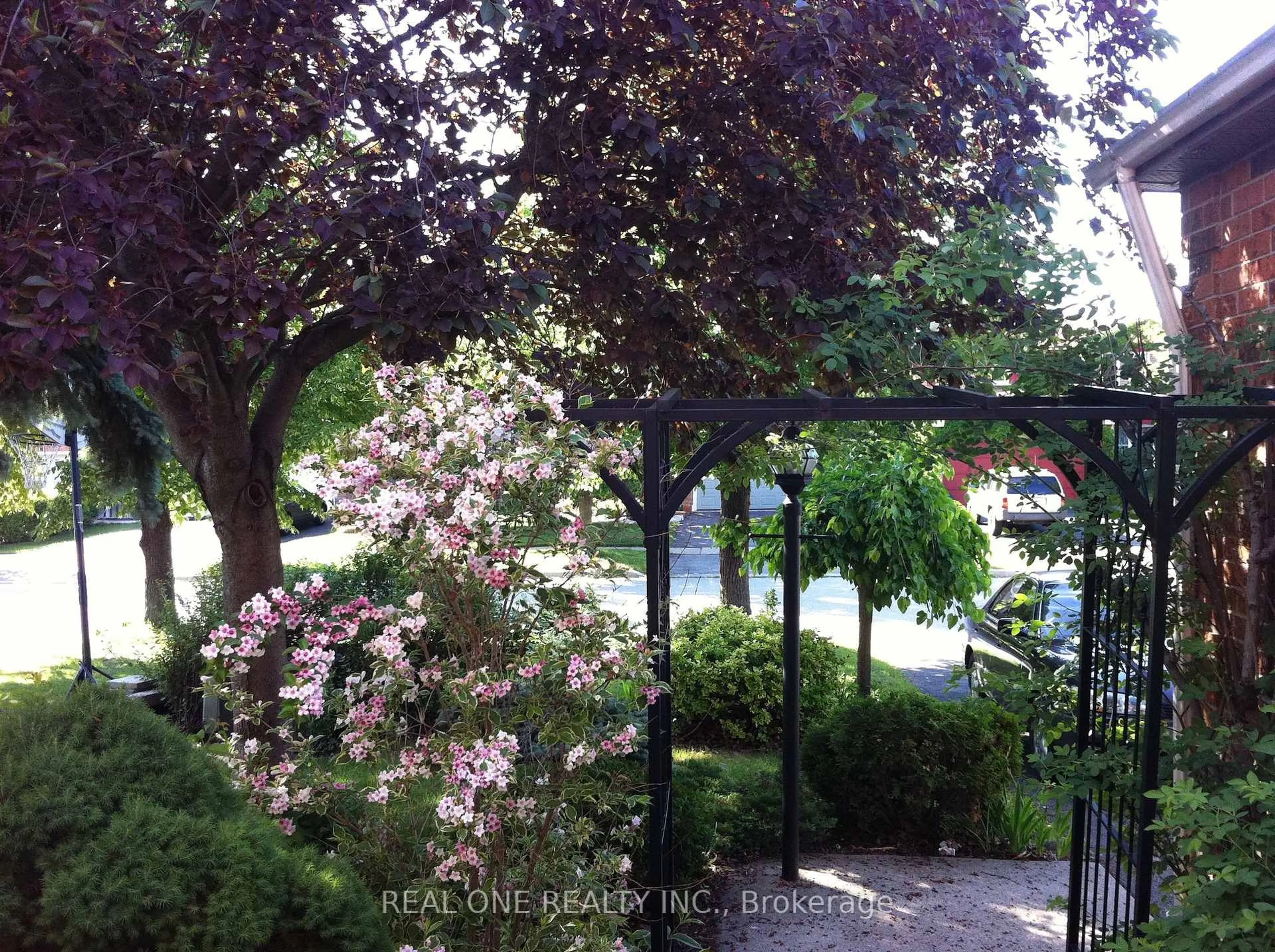 Patio, street for 3310 Jackpine Rd, Mississauga Ontario L5L 4P2