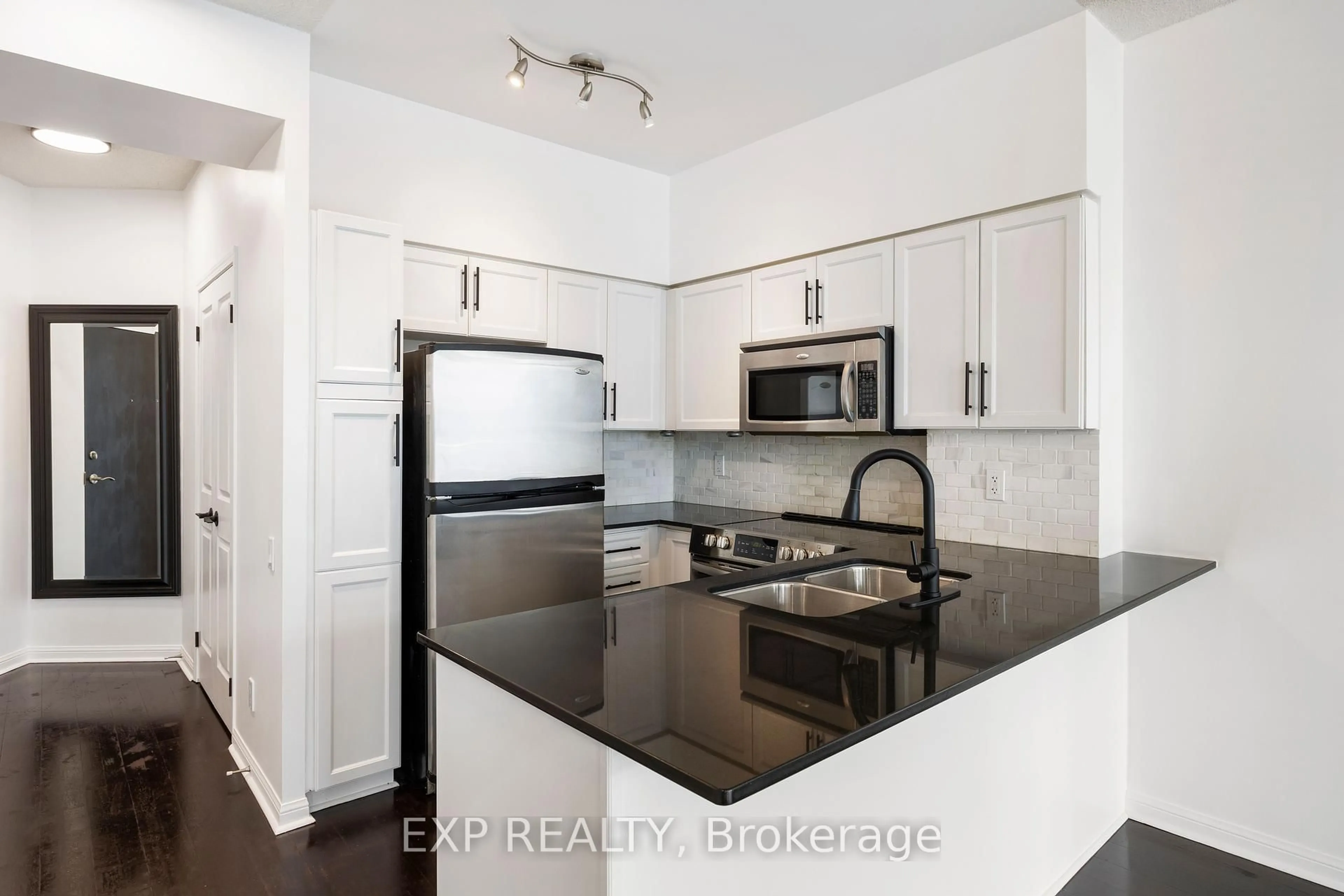 Standard kitchen, unknown for 15 Windermere Ave #2501, Toronto Ontario M6S 5A2